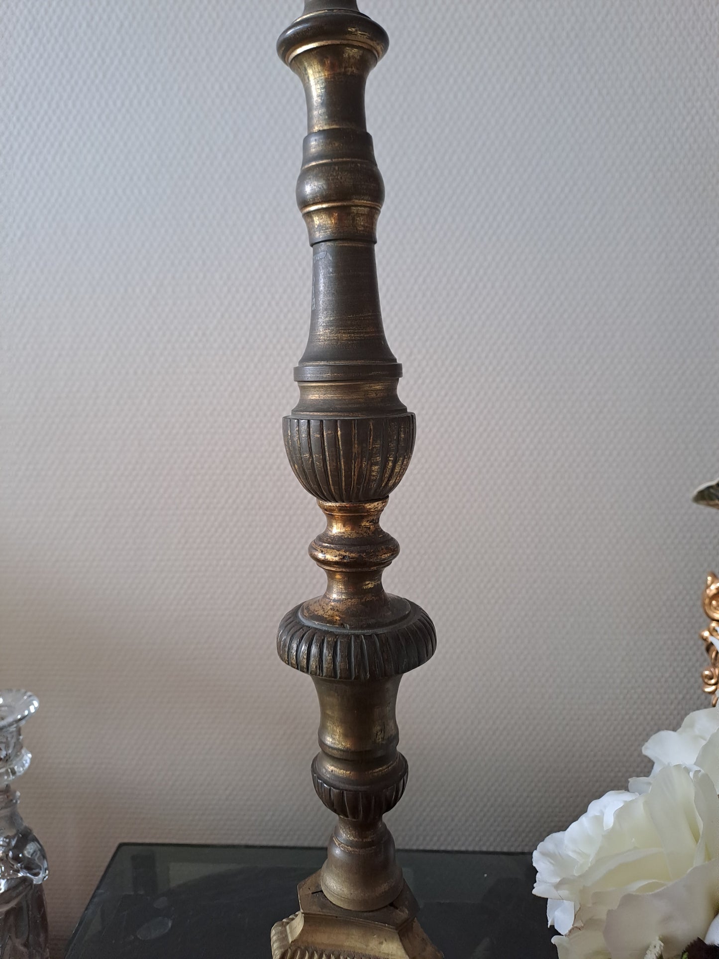 Pique cierge D'Église. En laiton et bronze.