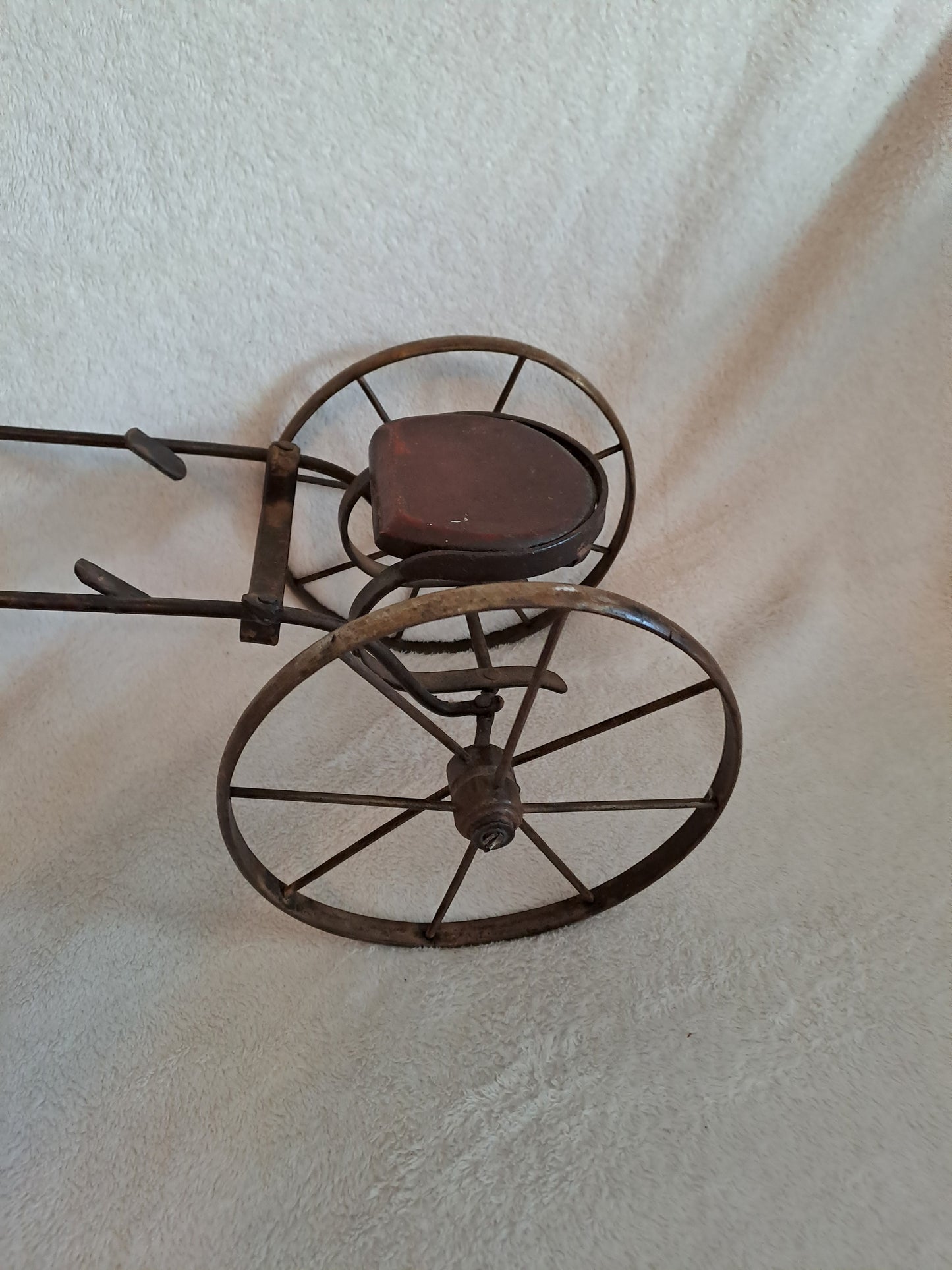 Caleche de course avec son cheval Jouet ancien vintage