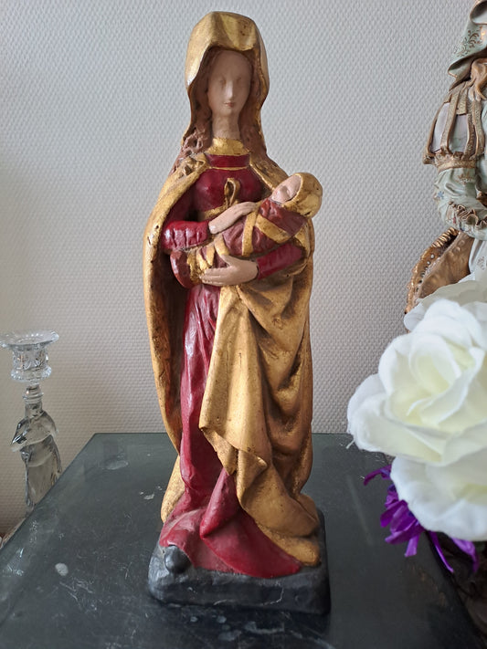 Statue Sainte Vierge Marie tenant l'enfant Jesus. Vierge d'Autun. Ancien decoration vintage catholique.