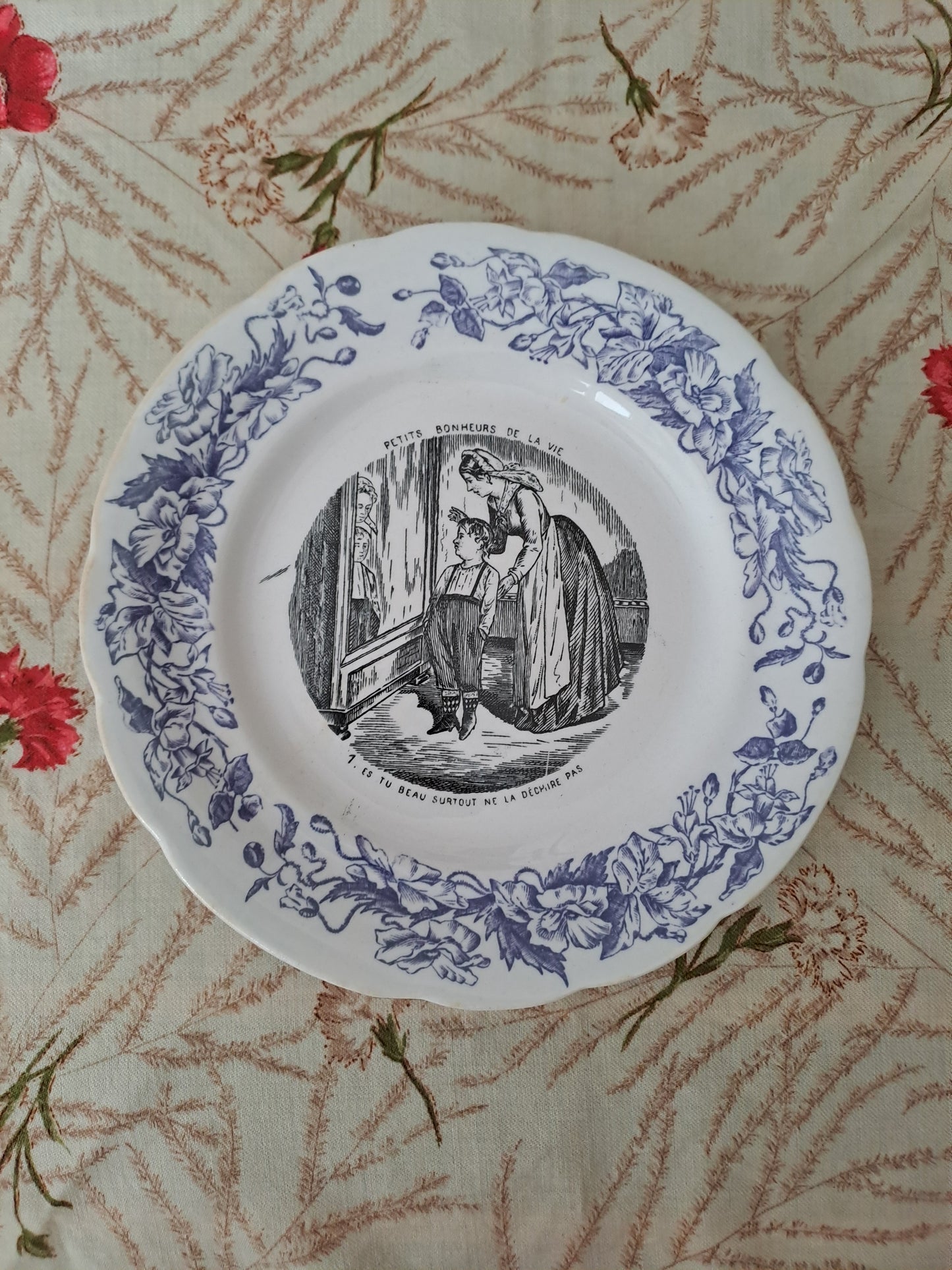 Assiette décorative Parlante. N°1. Les petits bonheurs de la vie. H. B. Choisy Le Roi.