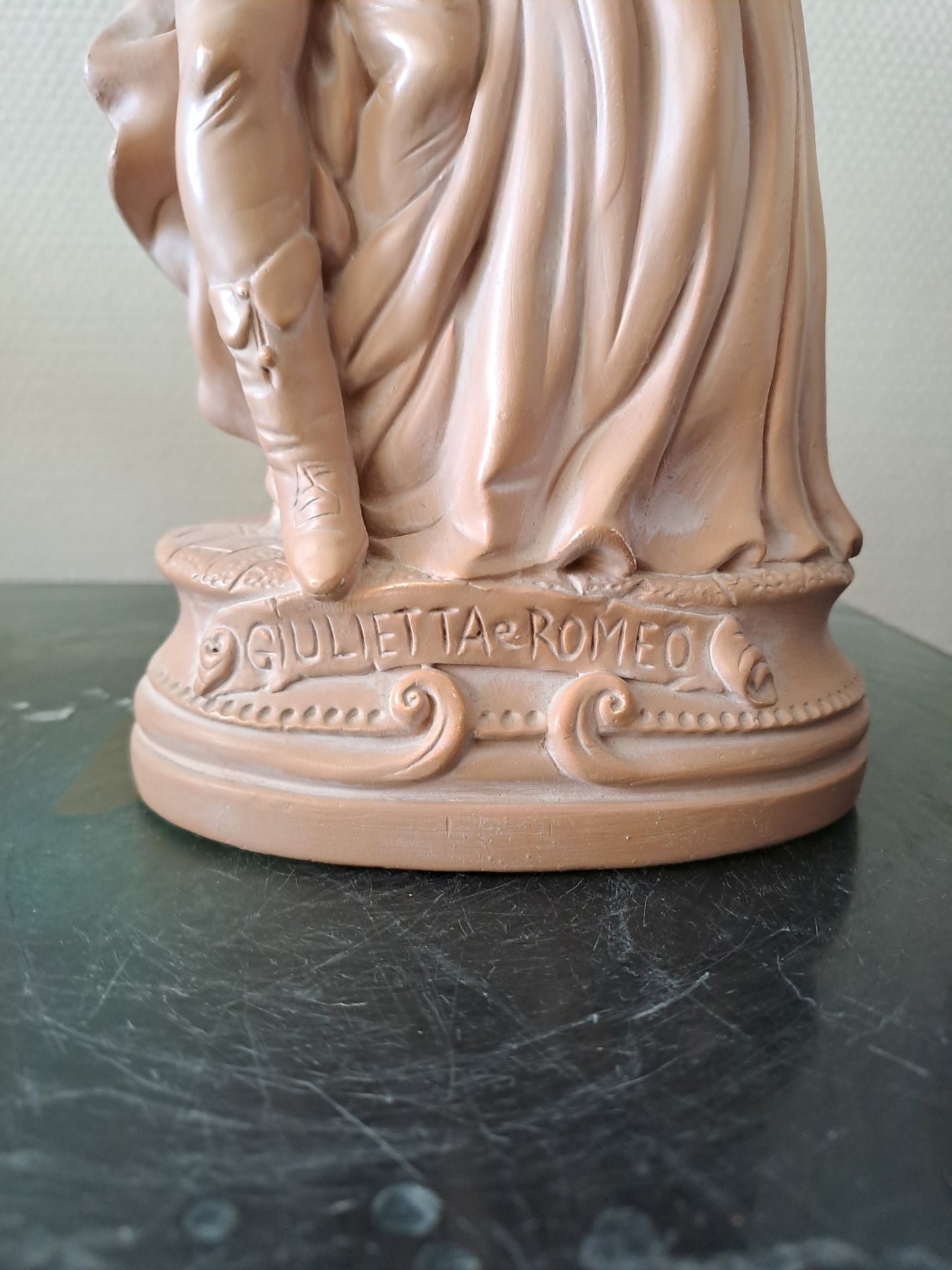 Statue Représentant Roméo et Juliette. Signé et numéroté.