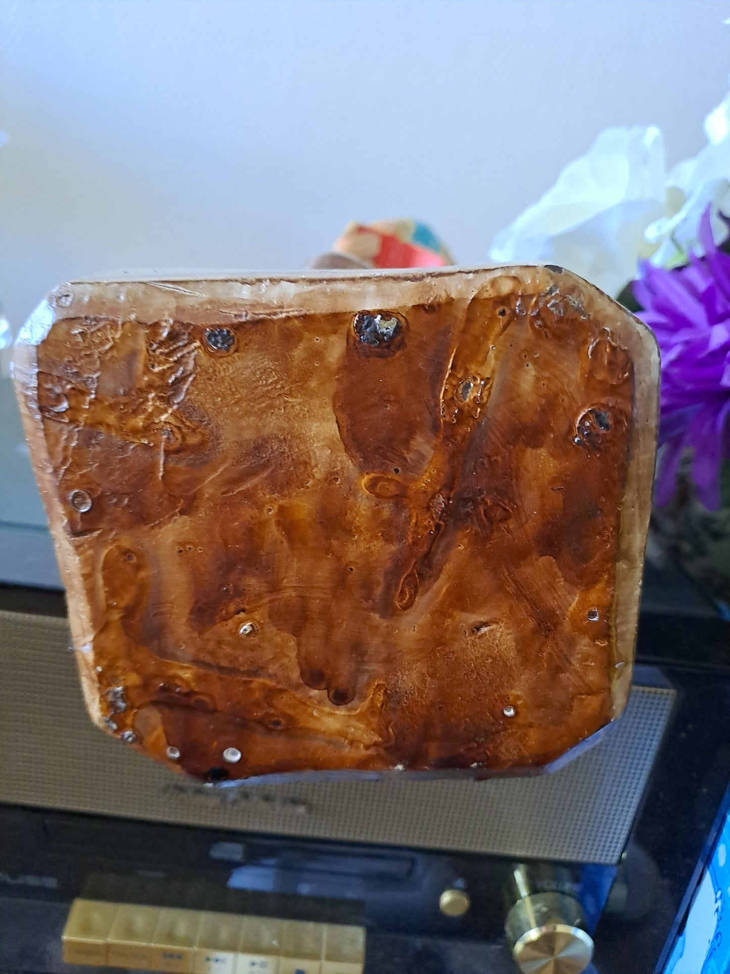 Statue Saint Antoine de Padoue signé en céramique. 41 cm.