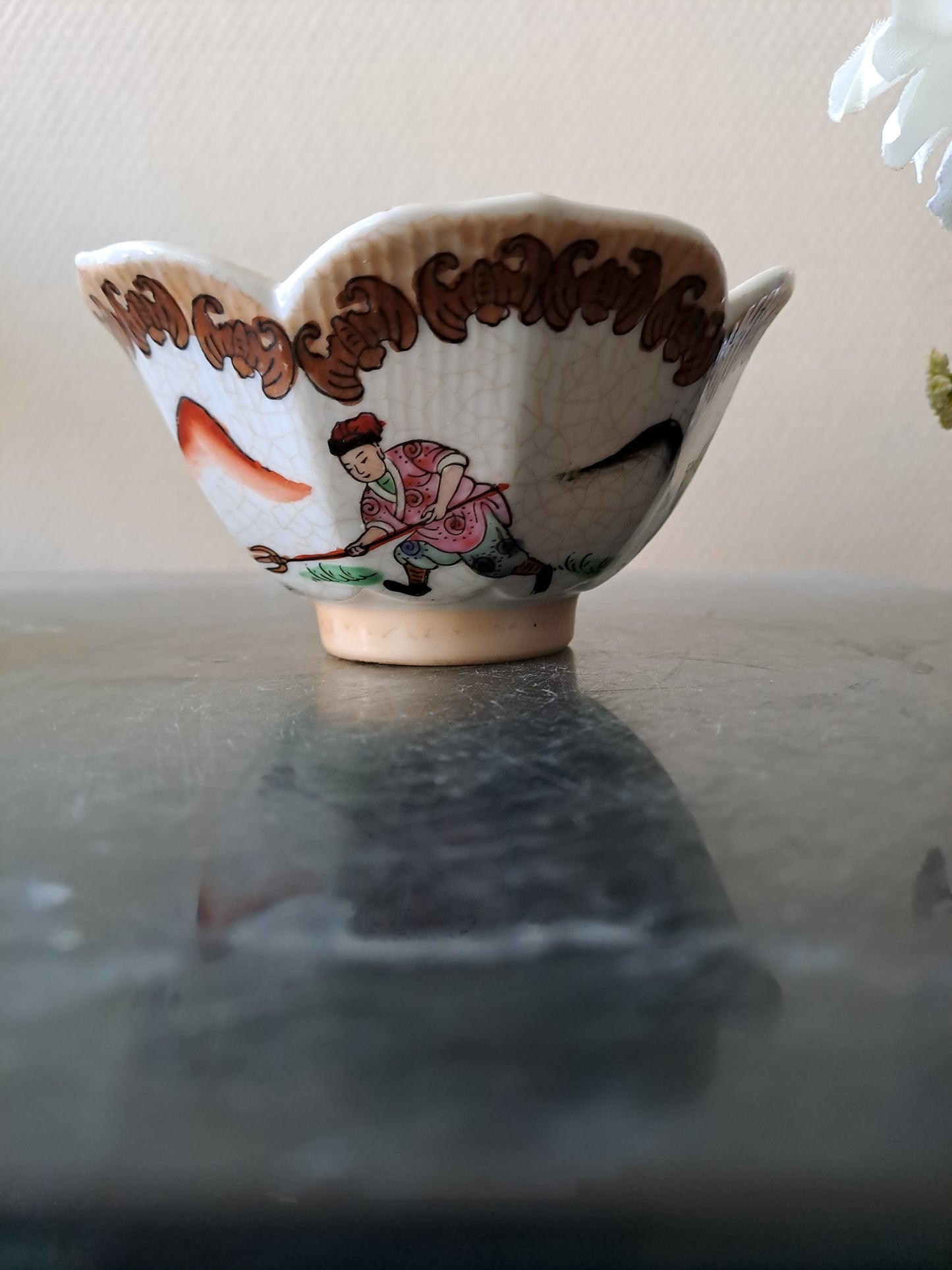 Bol 2 chine. Porcelaine forme Fleur de Lotus. Chine  Signé En Rouge