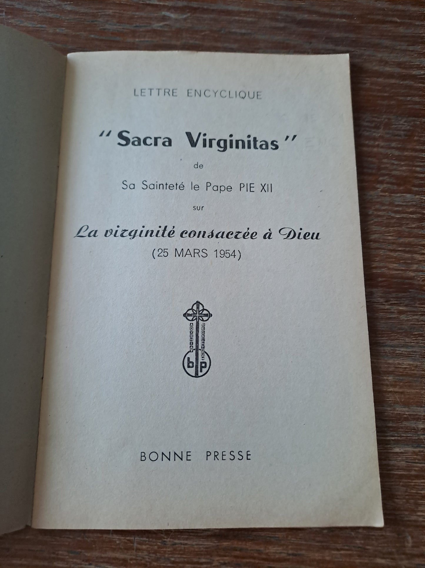 Encyclique "sacra virginitas" pie XII. La virginité consacré à Dieu.   1954. Ancien livre vintage catholique.
