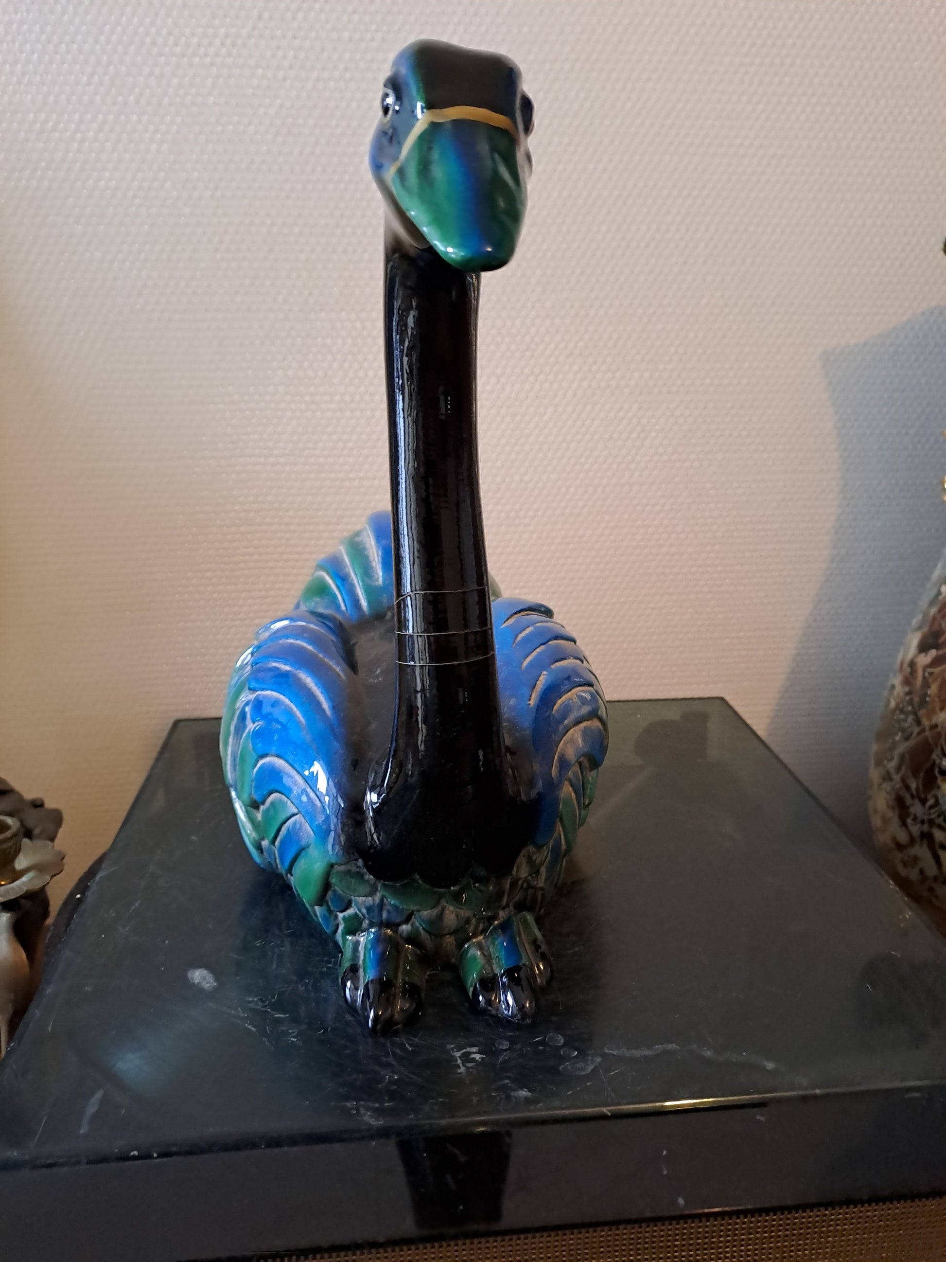 Statue autruche Hollywood Regency. 27.5 Cm X 27 Cm X 16 Cm.