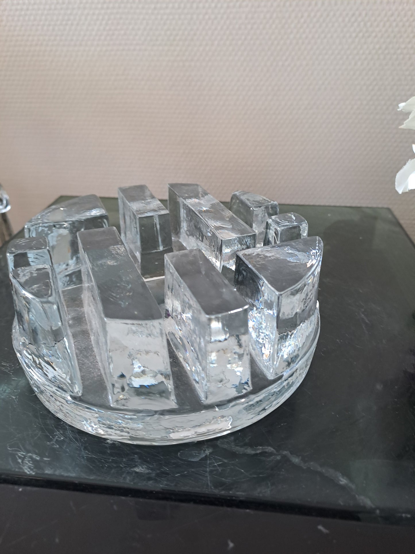 Presse papier / Porte courrier. 
La vida. En verre.