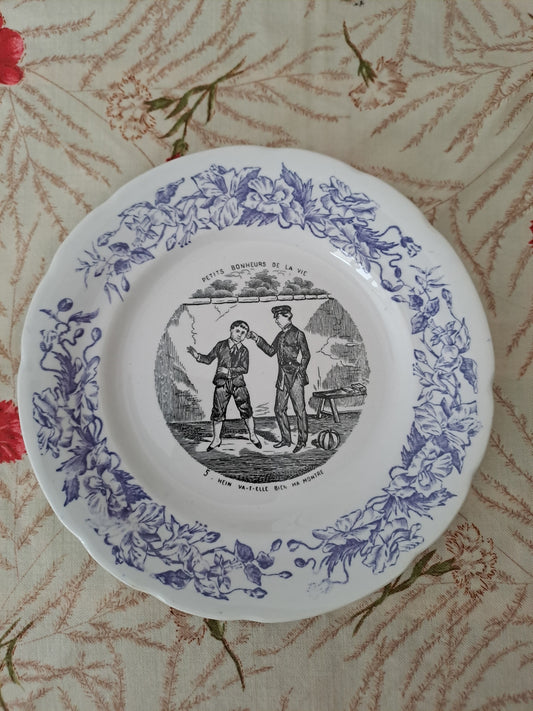 Assiette décorative Parlante. N°5. Les petits bonheurs de la vie. Faïence. H. B. Choisy Le Roi.