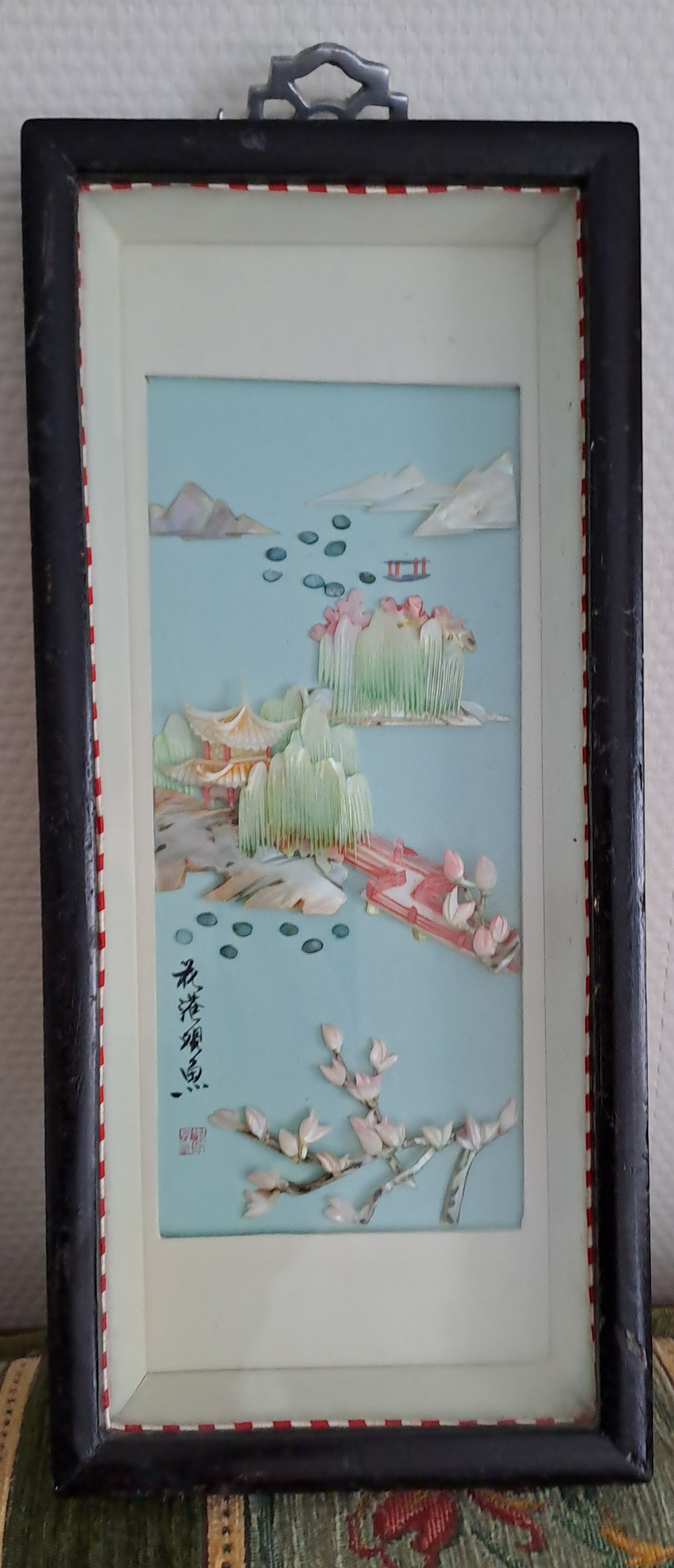 Tableau en Nacre et cadre en bois Laque.