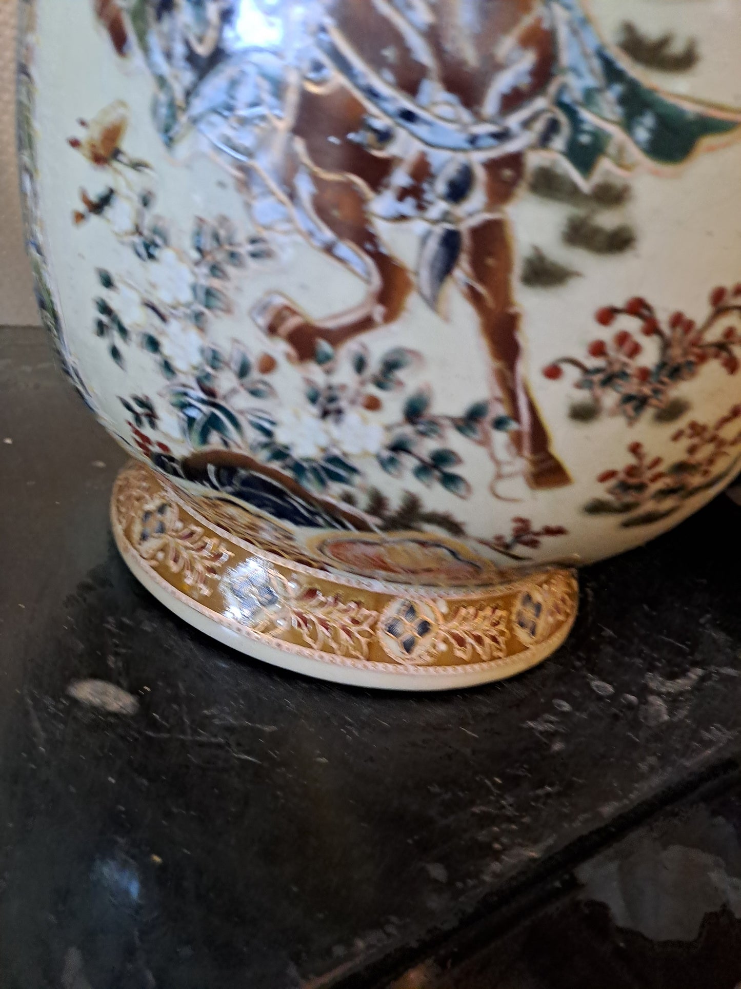 Grand Vase. Satsuma ( dans le goût).