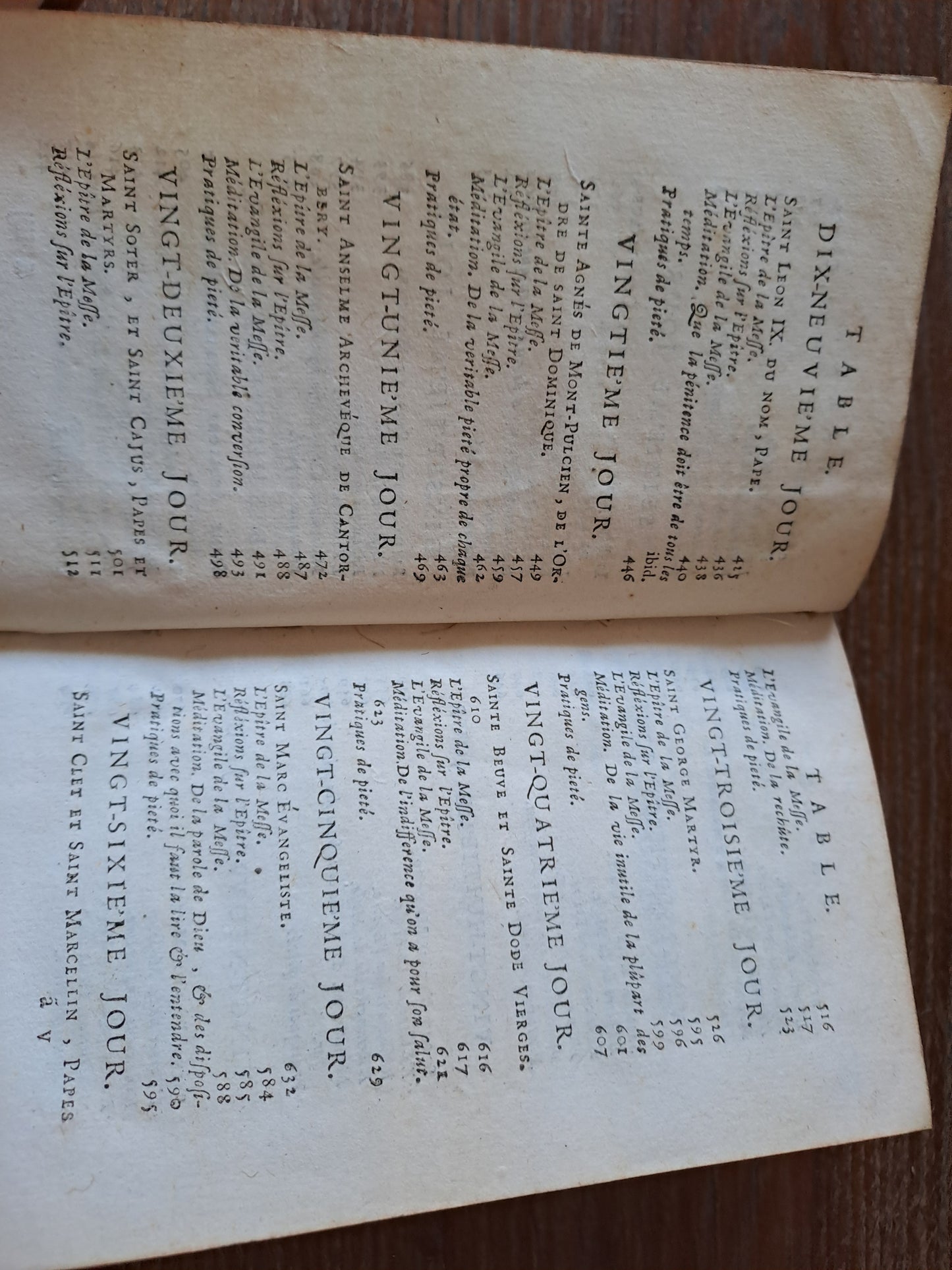 Année chretienne. Avril 1715. Exercices de piété pour tous les jours de l'année. Ancien livre vintage catholique.