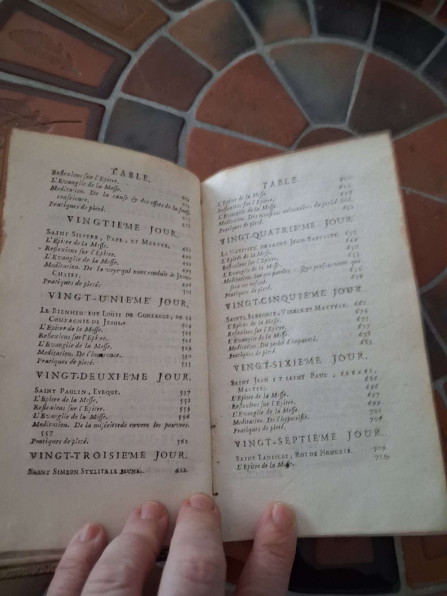 Année chretienne. Juin 1717. Exercices de piété pour tous les jours. Ancien livre vintage catholique.