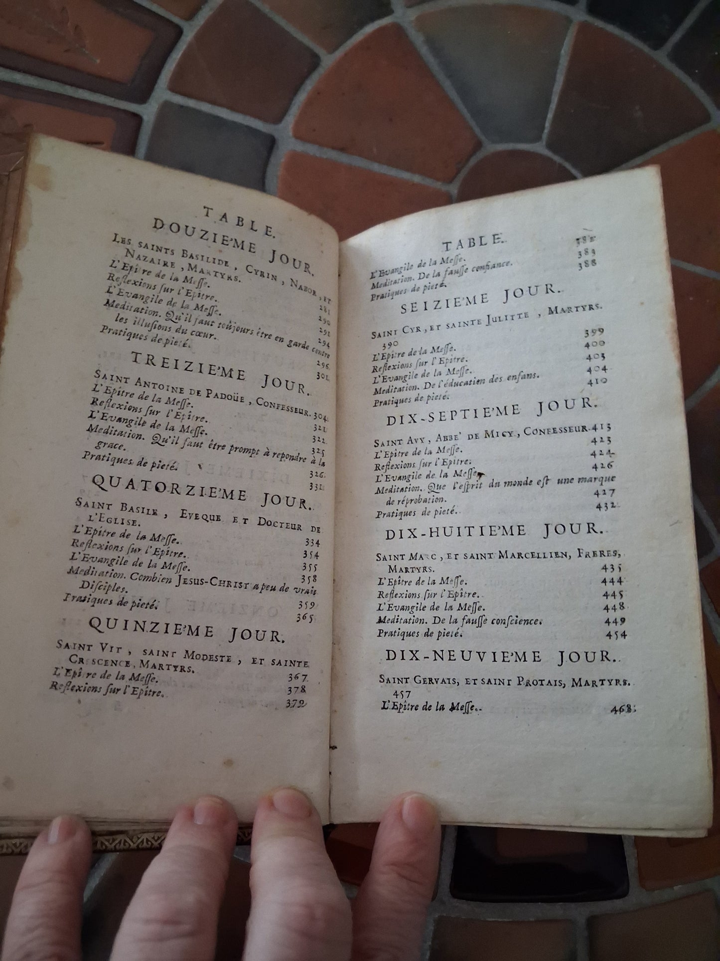 Année chretienne. Juin 1717. Exercices de piété pour tous les jours. Ancien livre vintage catholique.