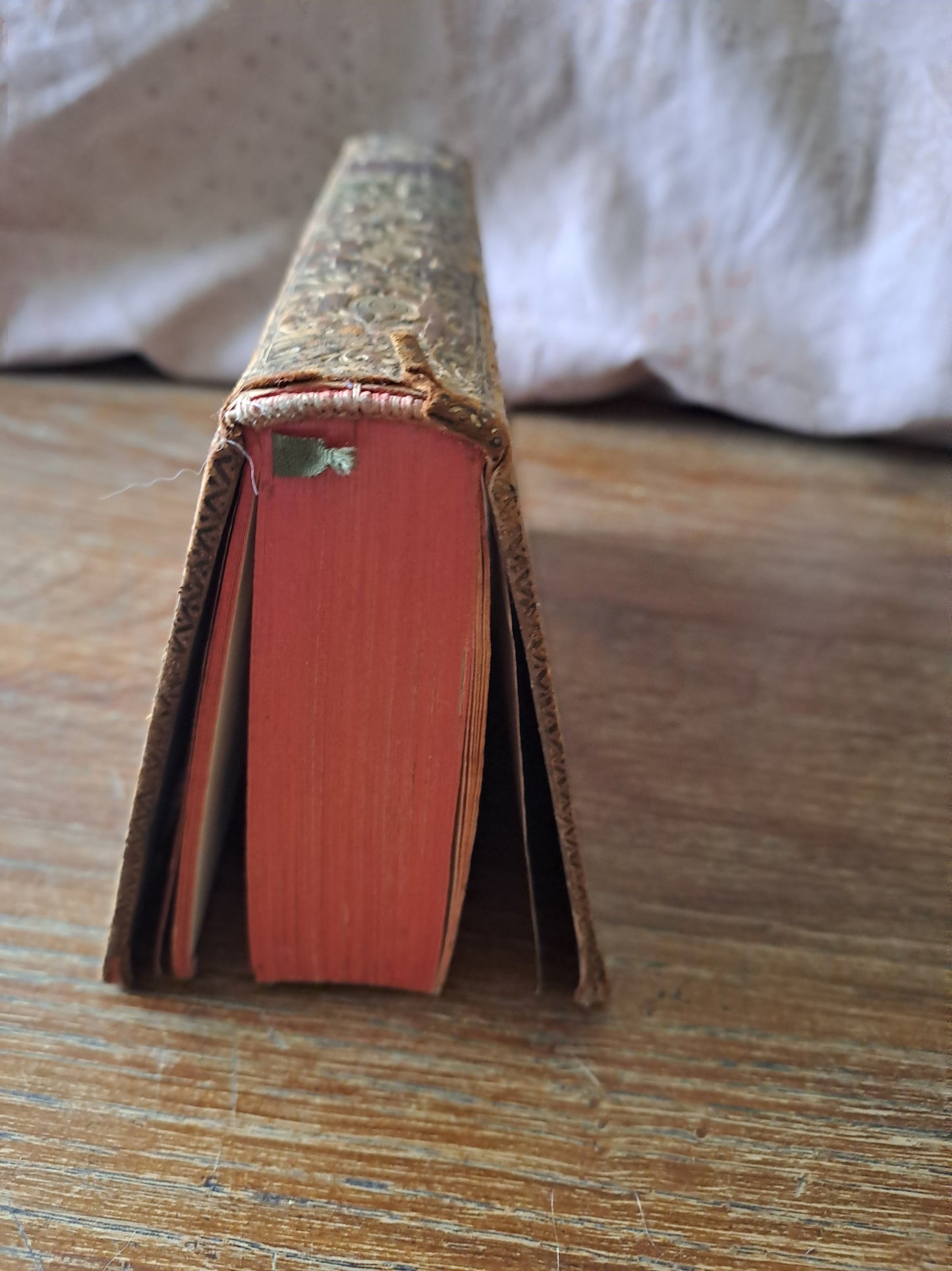 Abrégé de l'histoire de l'ancien testament où l'on a conservé autant que possible les paroles de l'écriture Sainte avec des éclaircissements et des réflexions. T3. 1754.