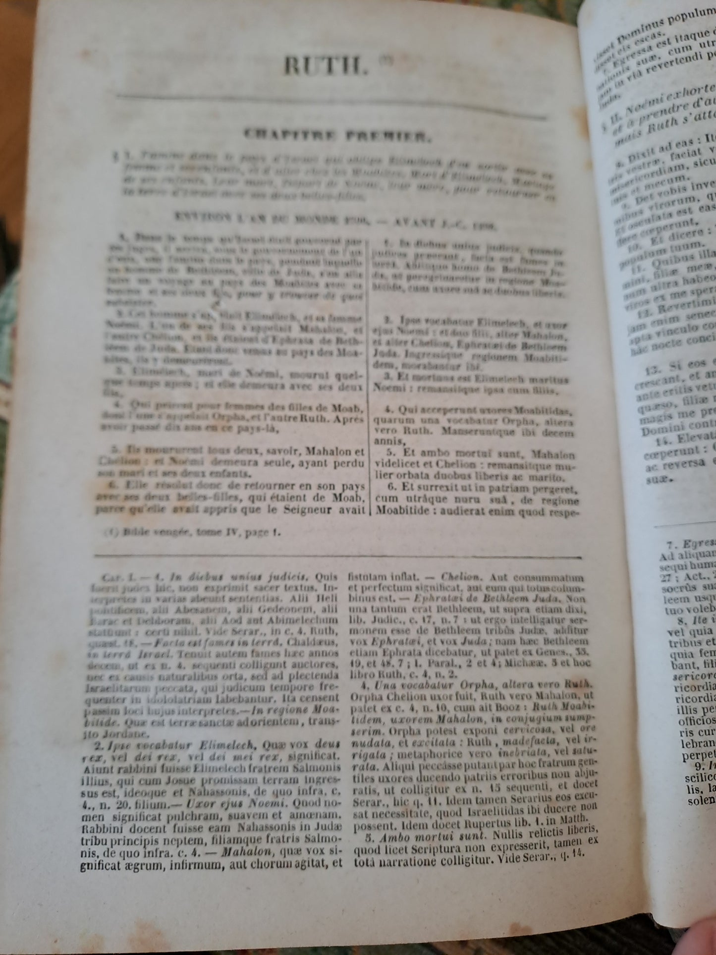 Sainte Bible. T1. 1854. Commentaires De Menochius. Français et latin.