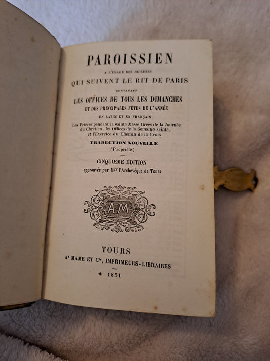 Paroissien à l'usage des diocèses qui suivent le rite de Paris contenant les offices de tous les dimanches.....