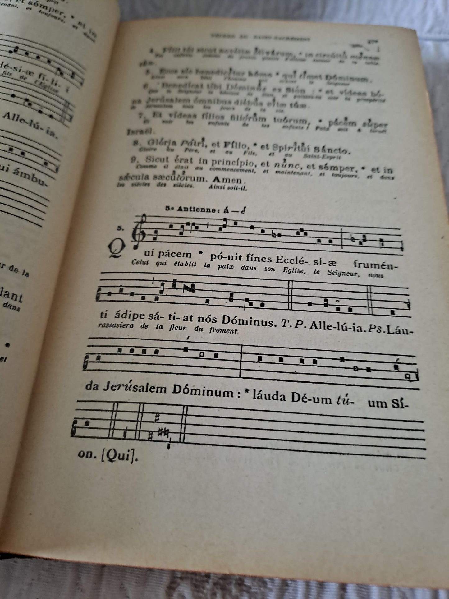 Vespéral Dominical en Notation Gregorienne Et Clef De Sol. 1926.