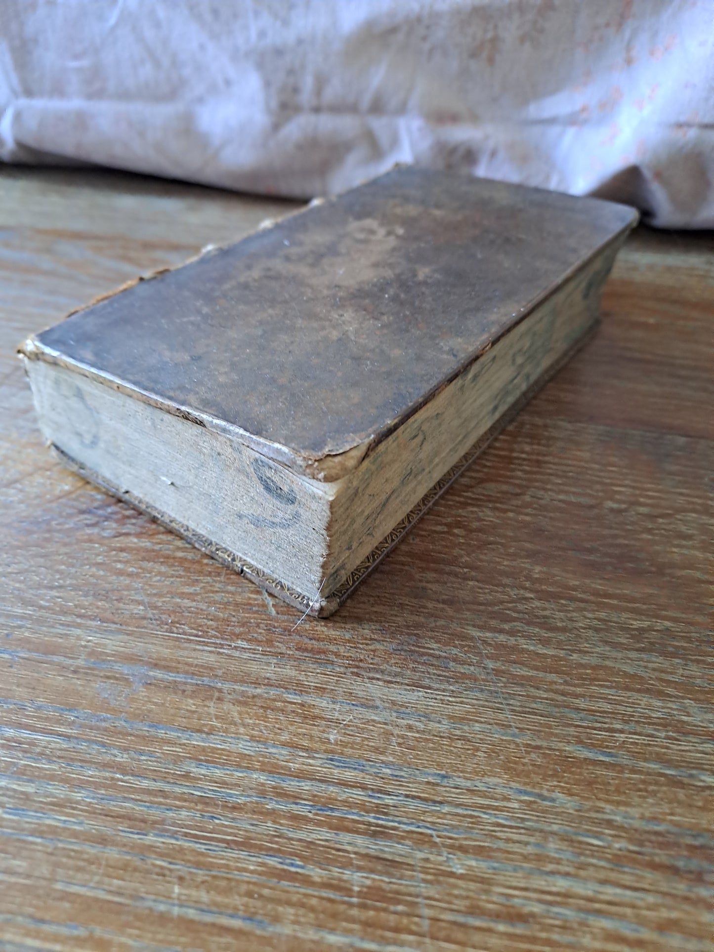 Année chretienne. Avril 1715. Exercices de piété pour tous les jours de l'année. Ancien livre vintage catholique.