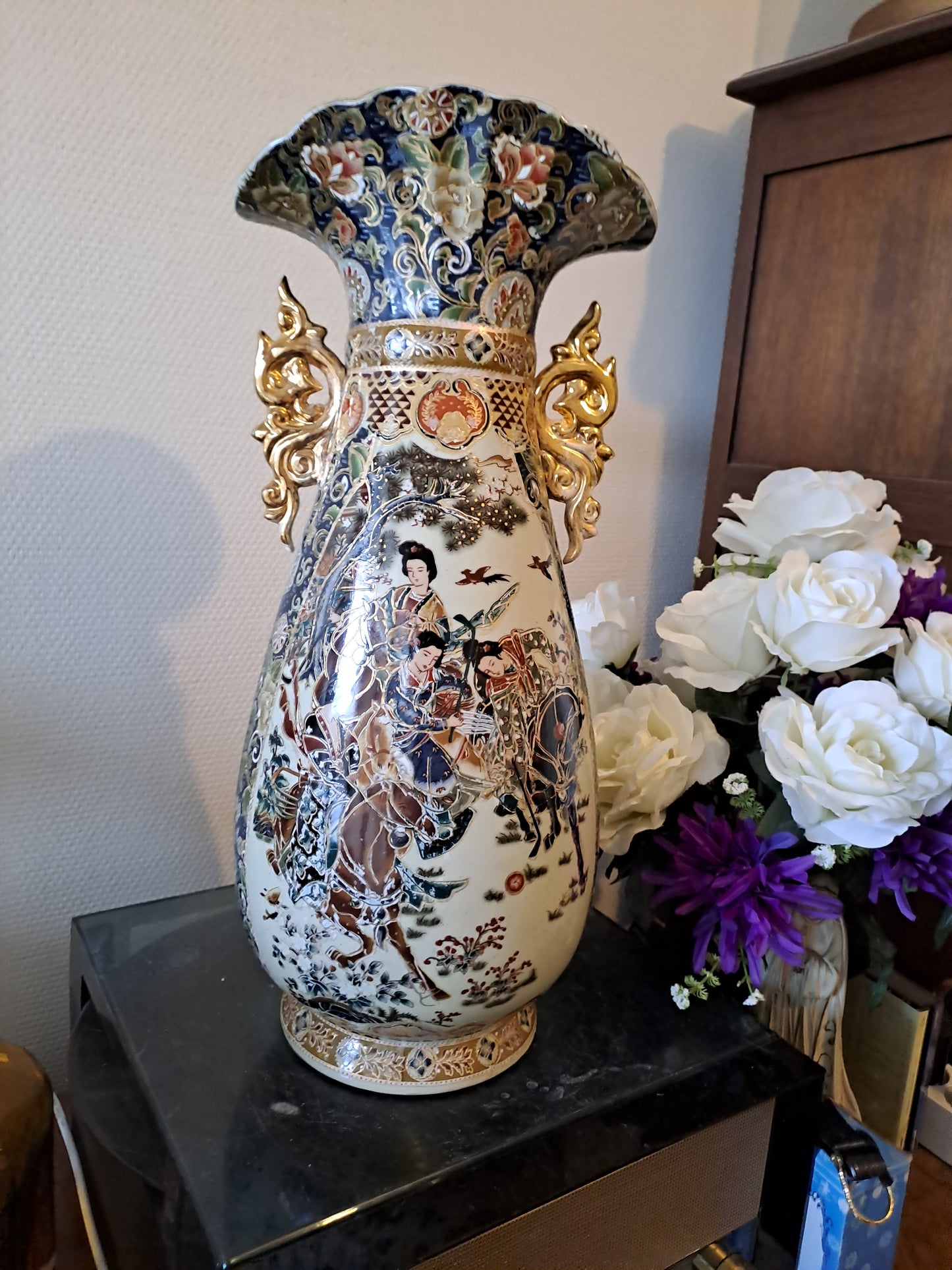 Grand Vase. Satsuma ( dans le goût).