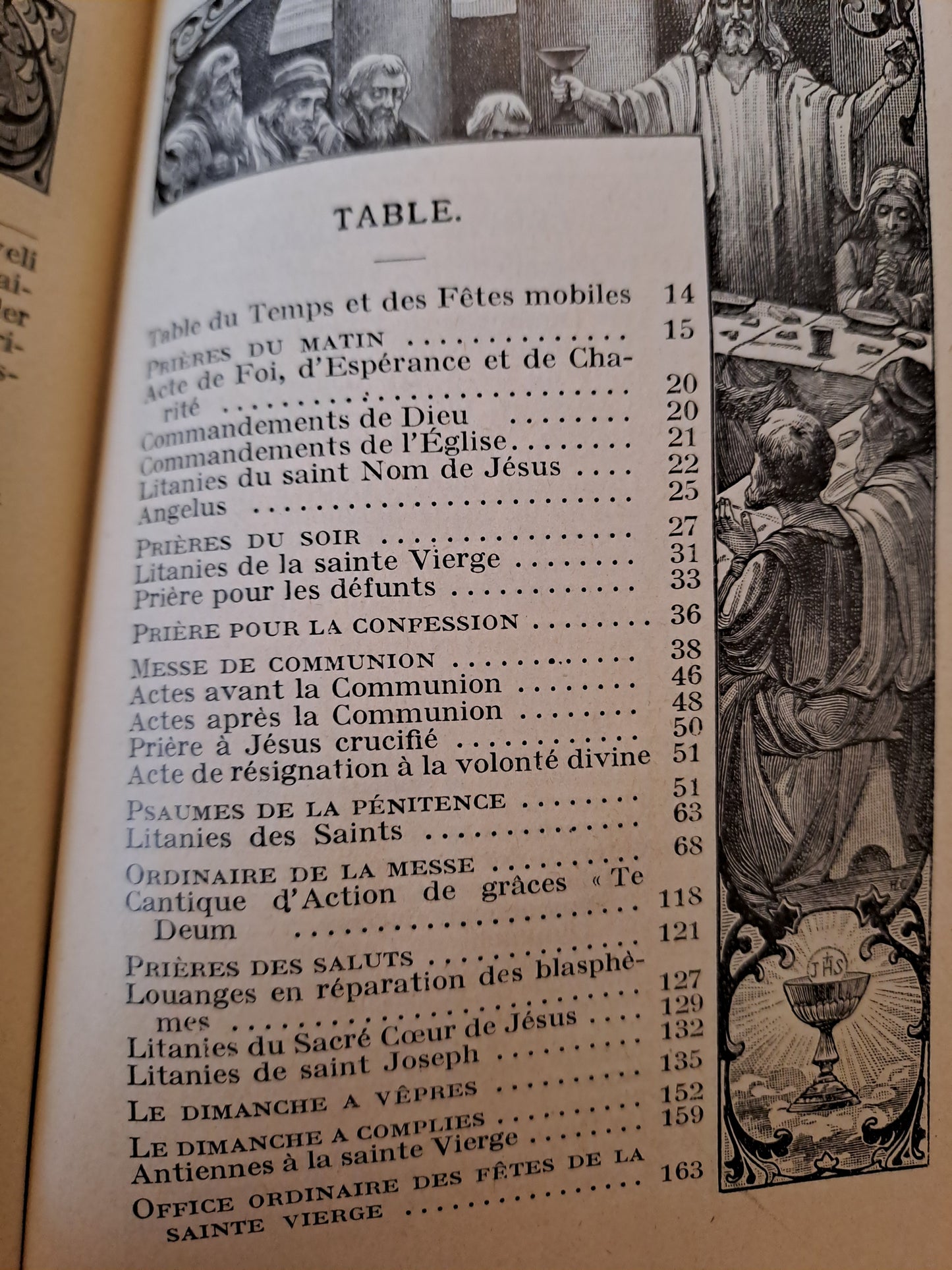 Missel romain à l'usage des fidèles contenant les prières usuelles, propre du temps et propre....