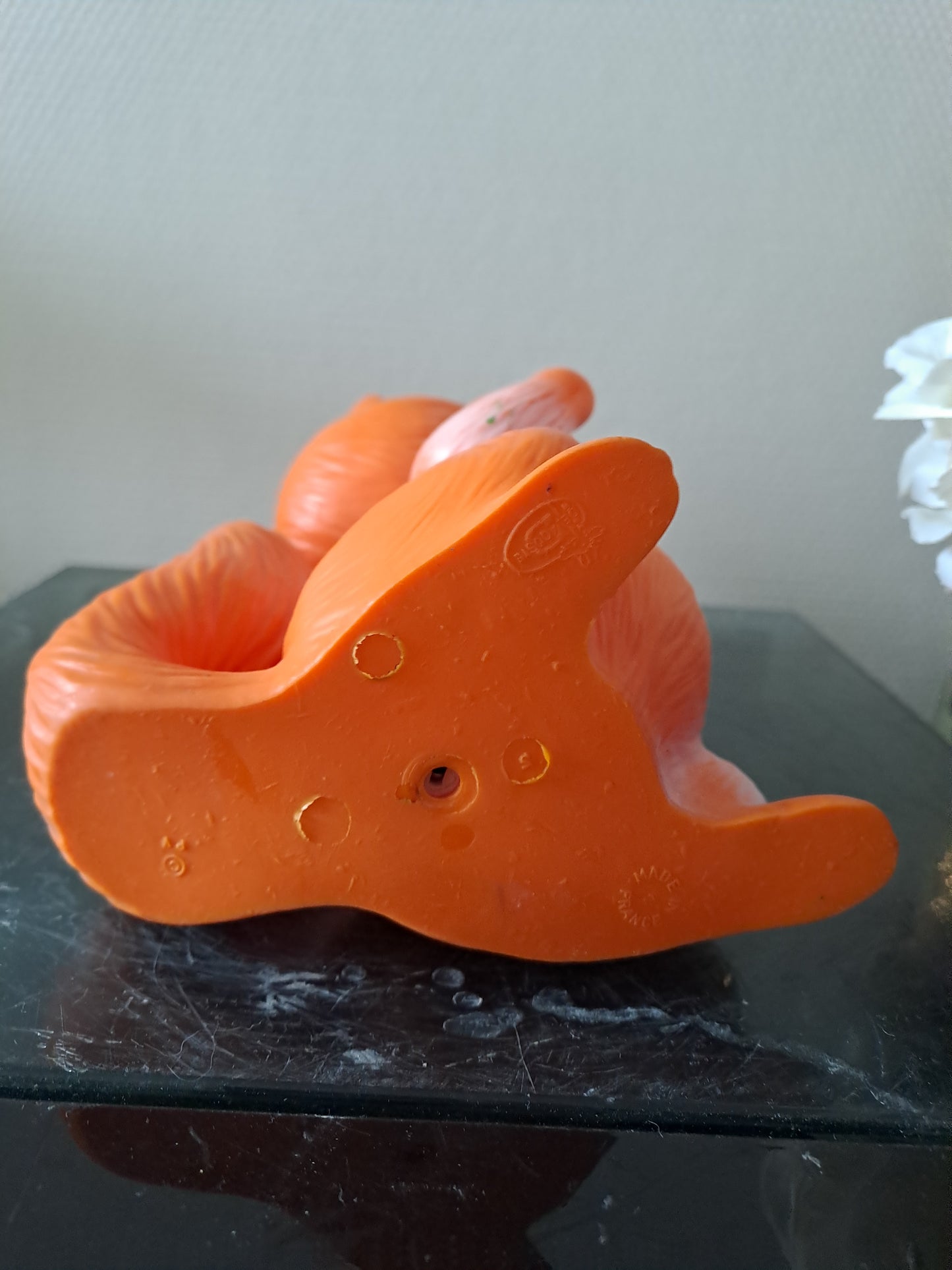 Écureuil. Pouet-Pouet. Jouet vintage. Ancien.