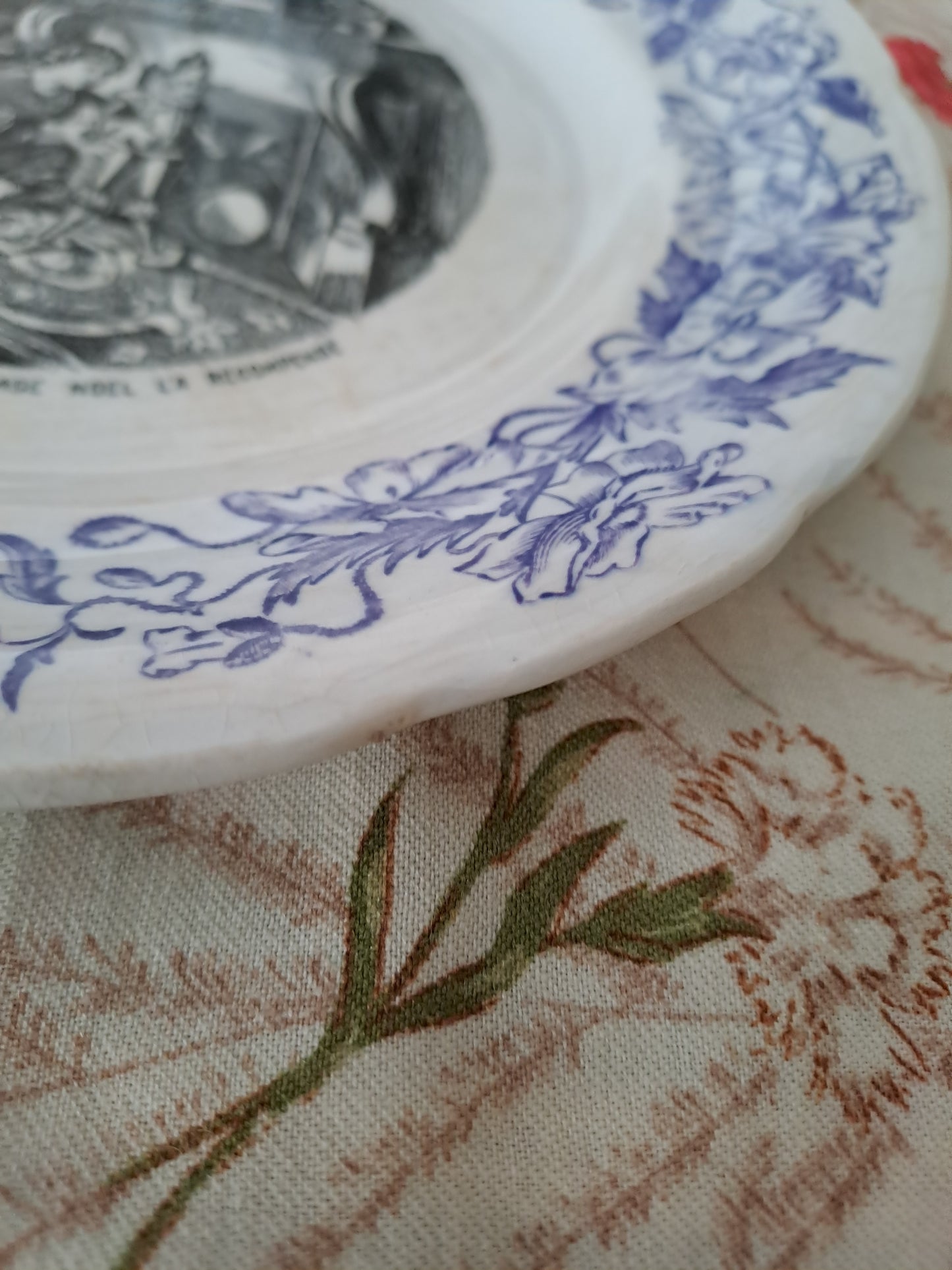 Assiette décorative Parlante. N°2. Les petits bonheurs de la vie.