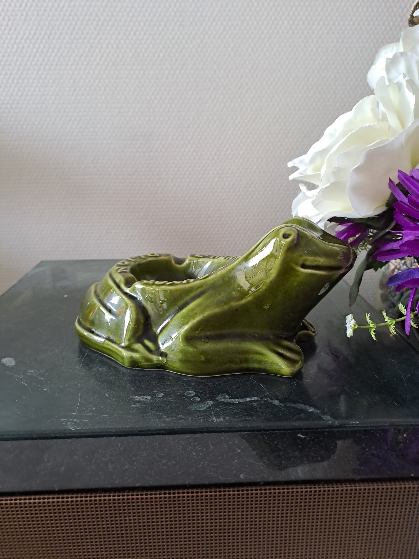 Cendrier grenouille l'héritier guyot. 19 cm.