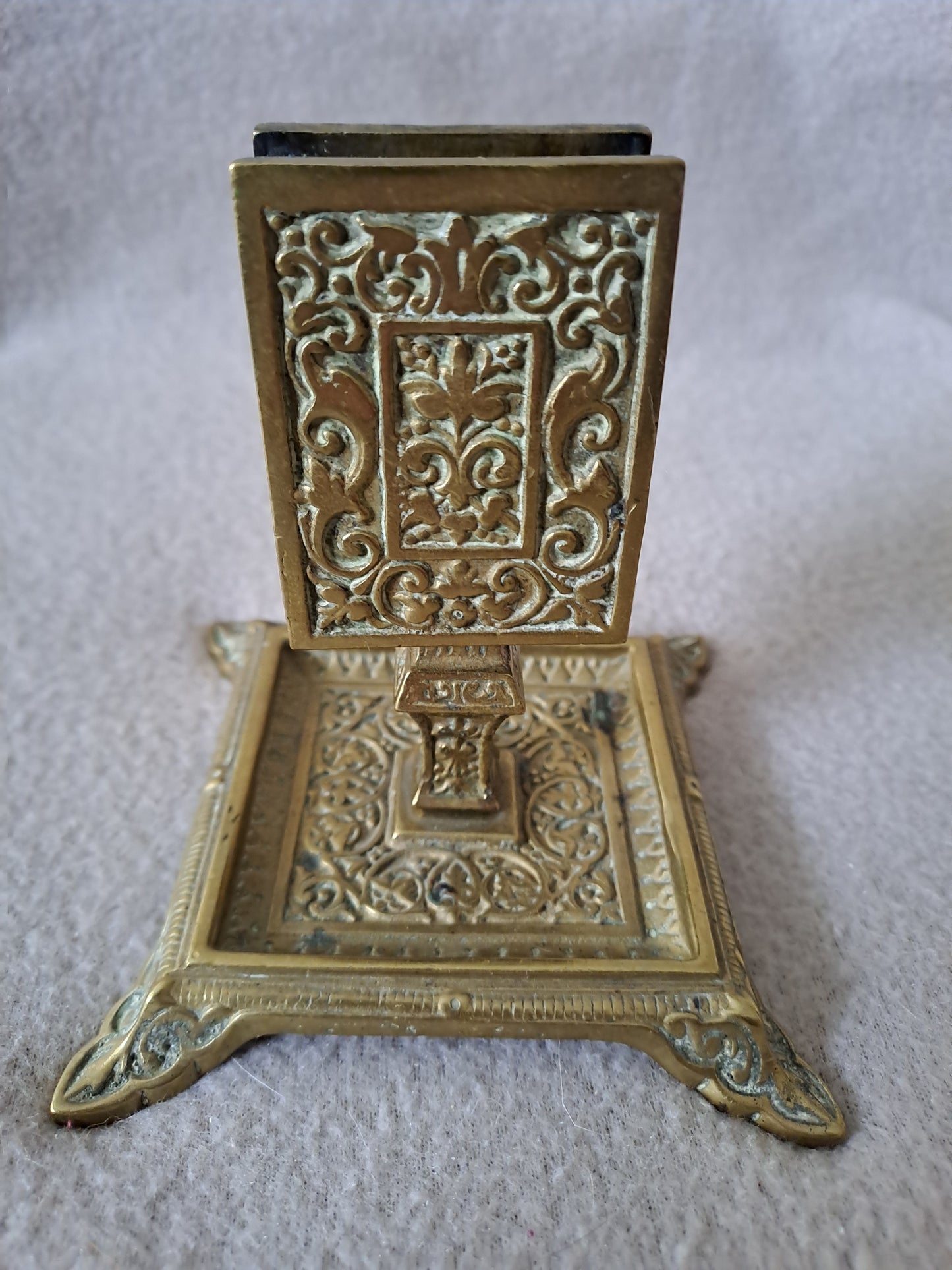 Porte allumettes/ Pyrogène.