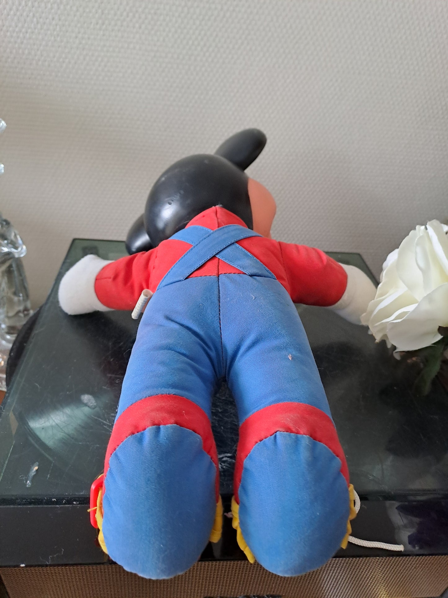 Disney. Mickey Mouse. Vintage. Matel. 37 cm X 18 cm.