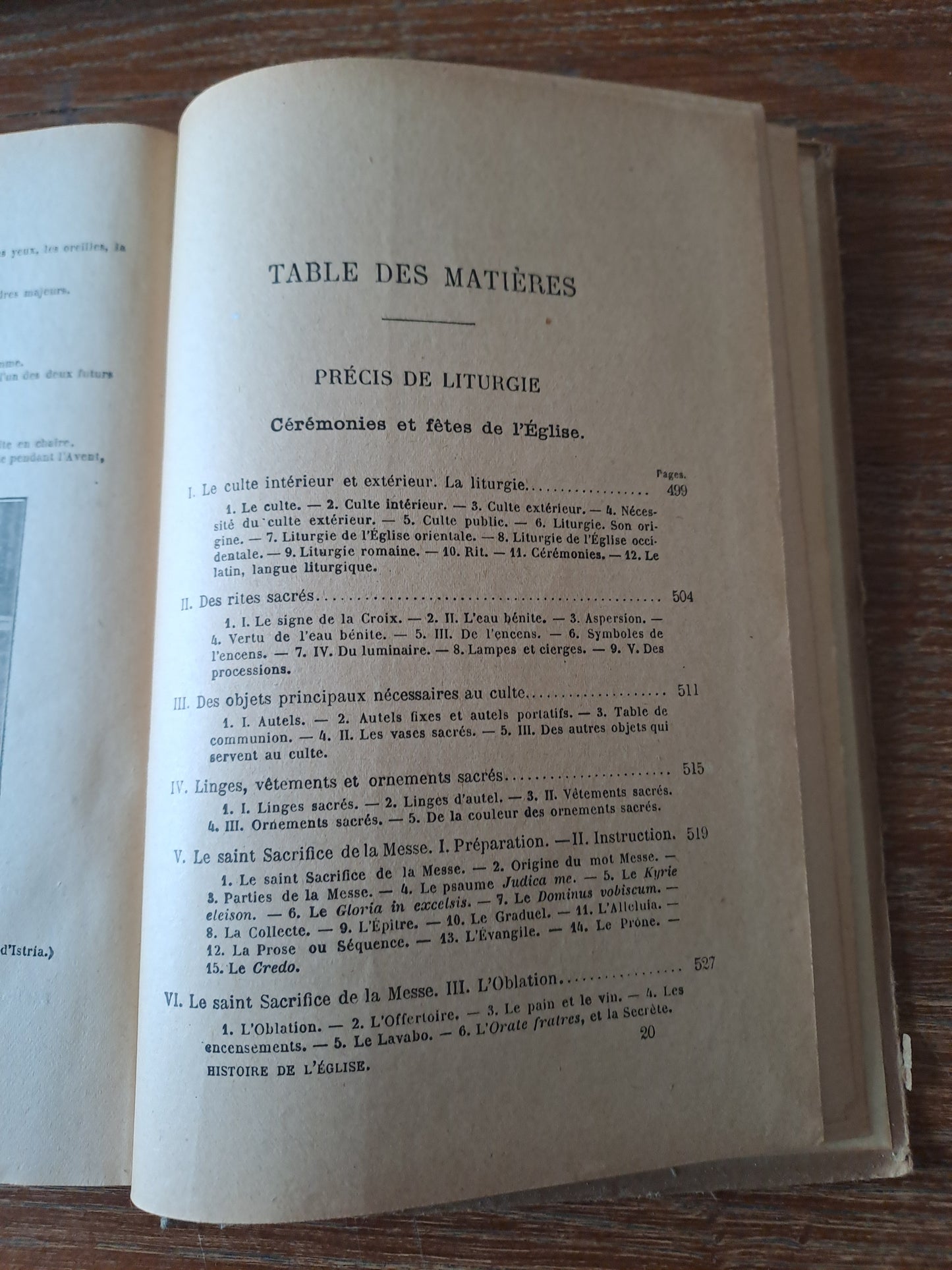 Histoire de l'église précédée d'une révision d'histoire Sainte et d'un abrégé de la vie de Notre-Seigneur Jésus-Christ et d'un suivie d'un précis de liturgie. 1923. Imprimatur.