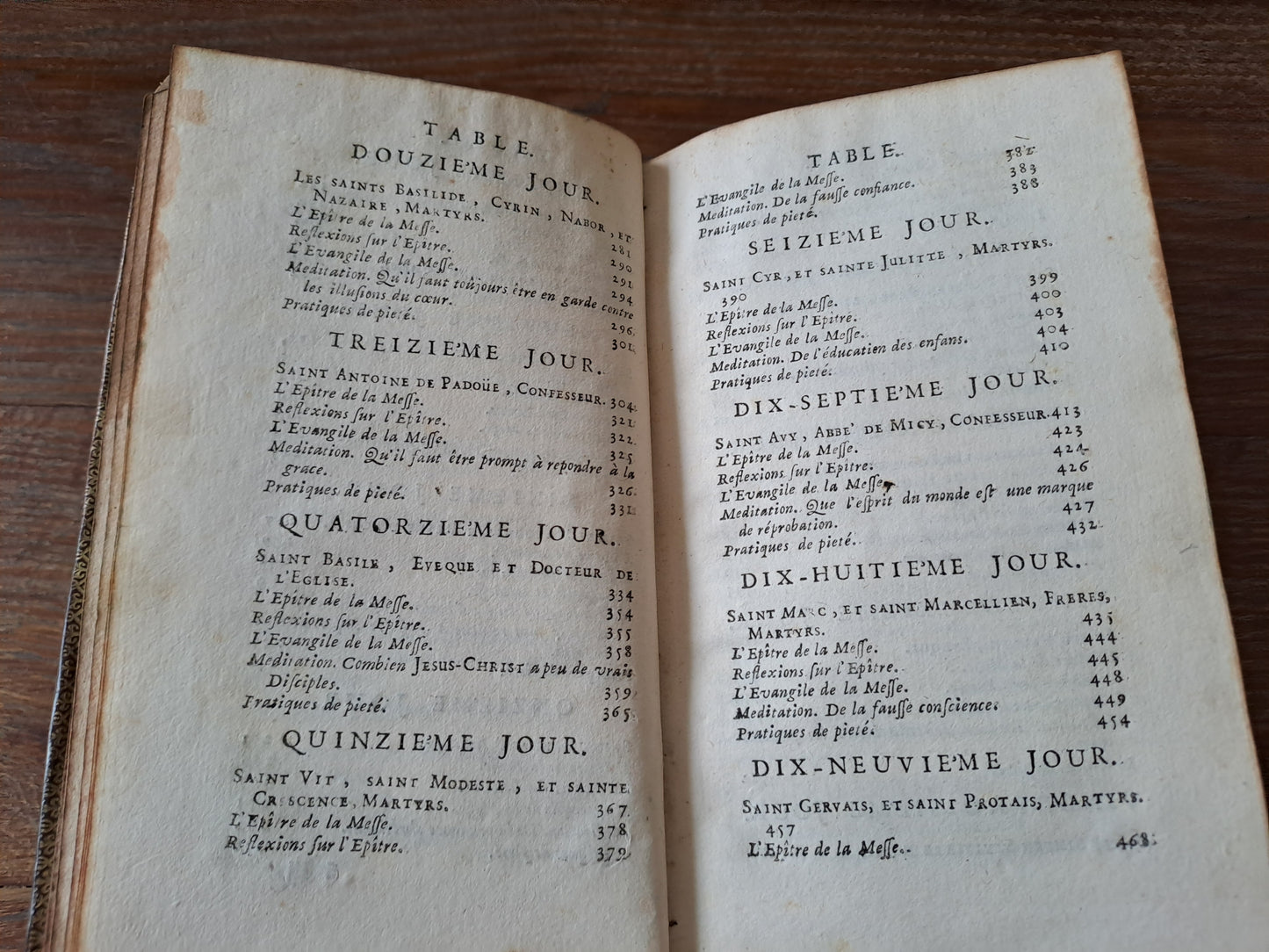 Année chretienne. Juillet 1718. Exercices de piété pour tous les jours. 1718. Ancien livre vintage catholique.