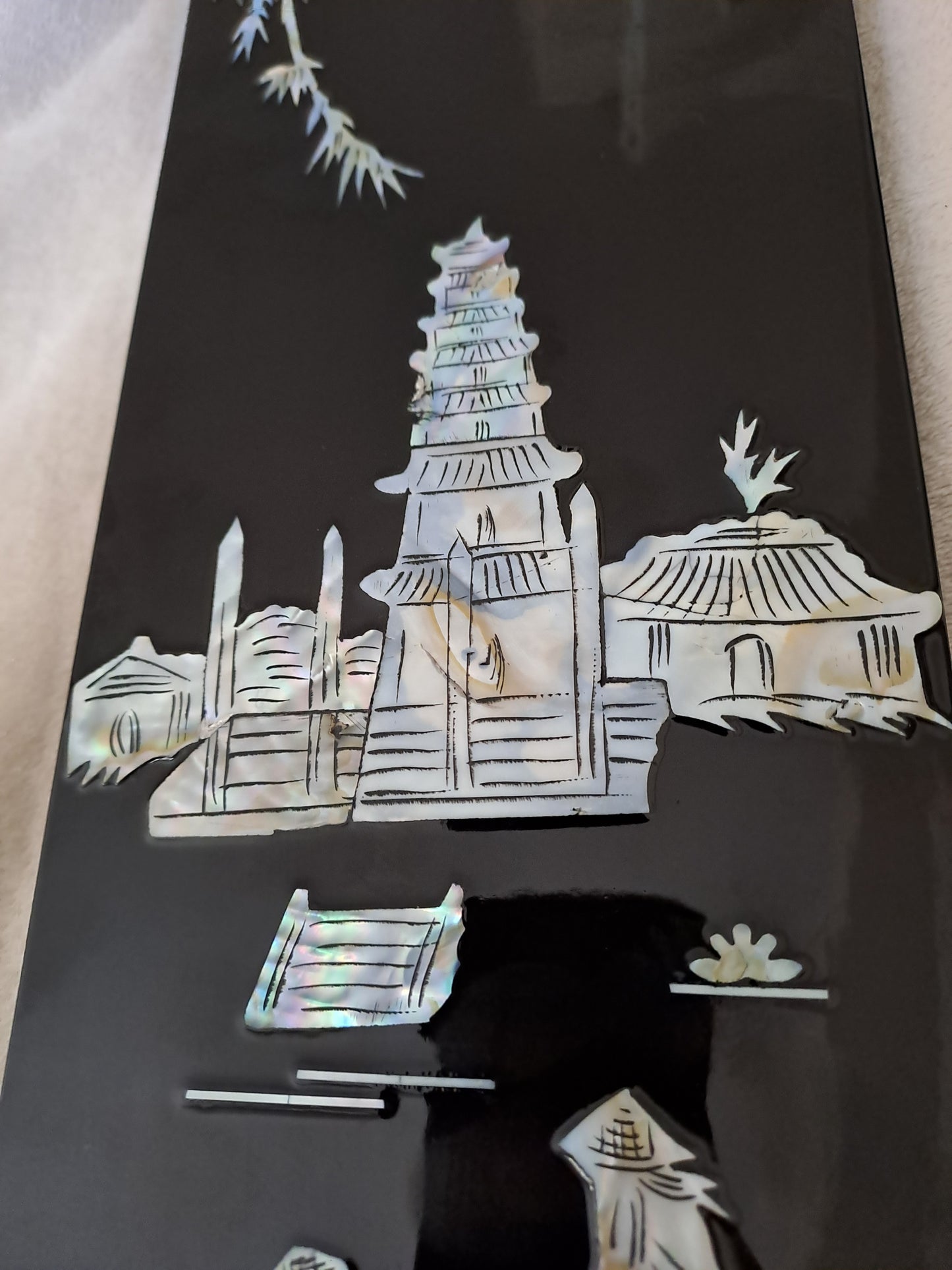 Panneau De Laque Marquetés Instration De Nacre.