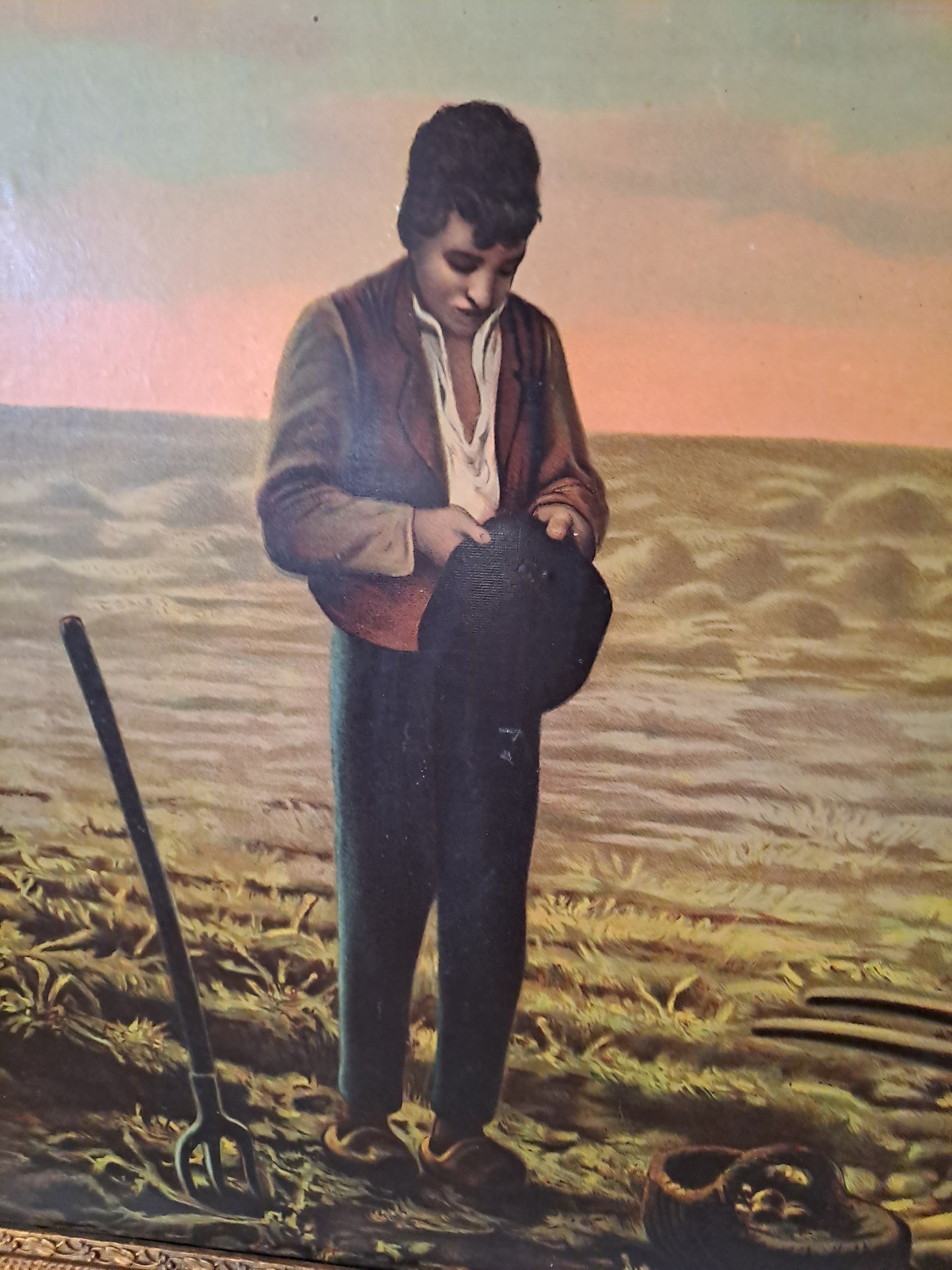 L'angélus. Chromolithographie d'après Millet. 82 cm X 60.5 cm.