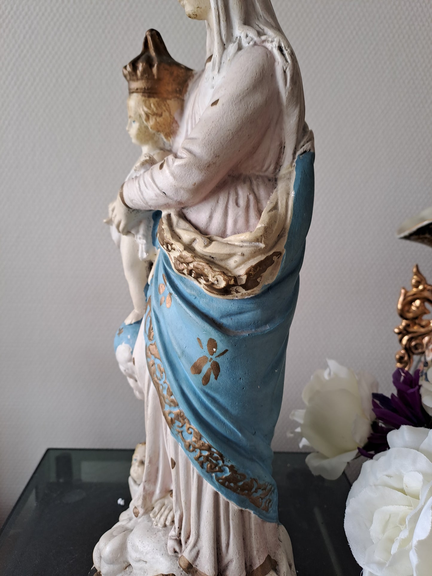 Statue Sainte Vierge Marie Notre-Dame des Victoires. Dites " Vierge au sourire " par Sainte Thérèse De L'enfant Jesus.