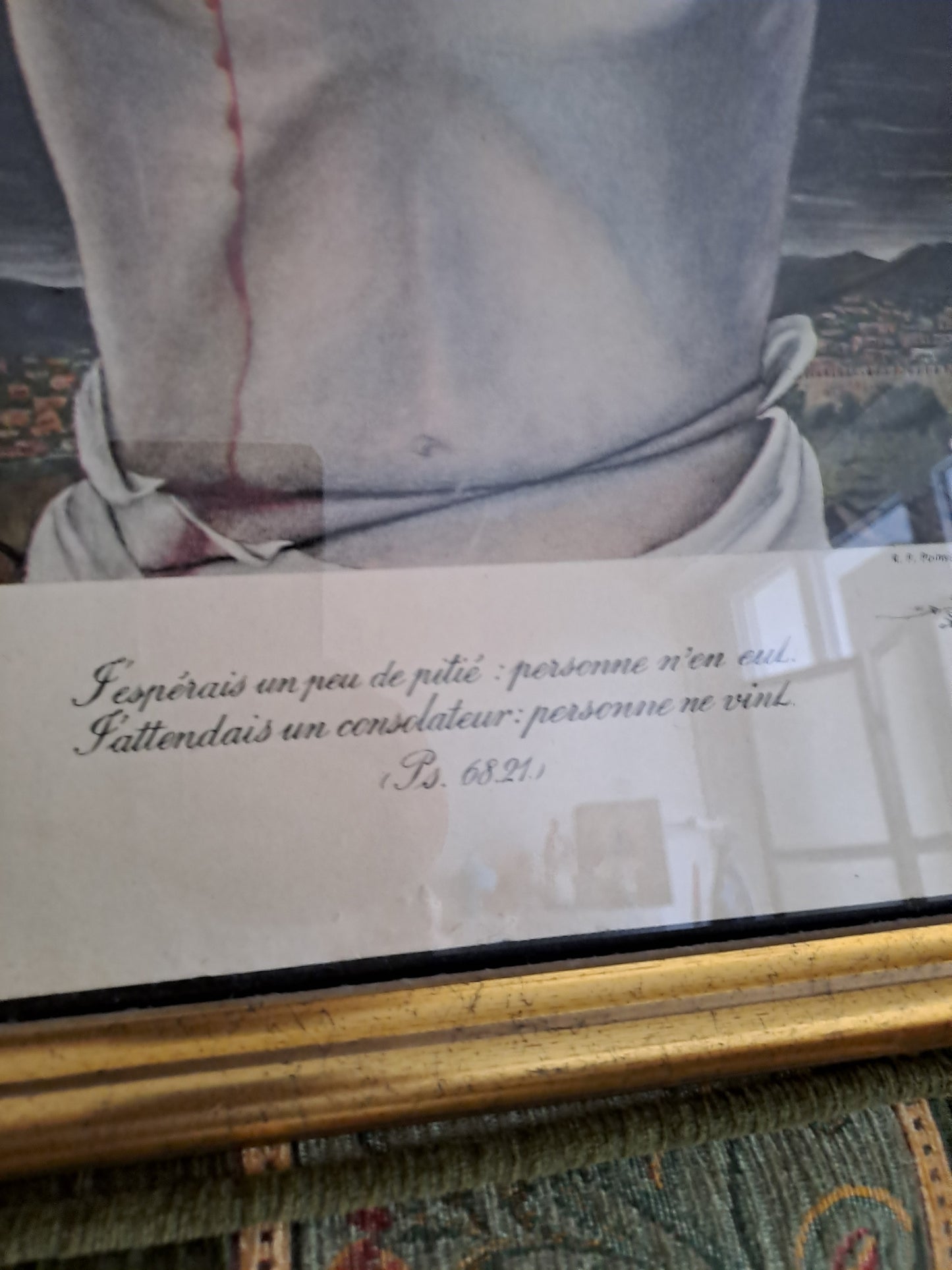 Gravure représentant Jésus-Christ crucifié. Cadre sous vitre. Ancien decoration vintage catholique.