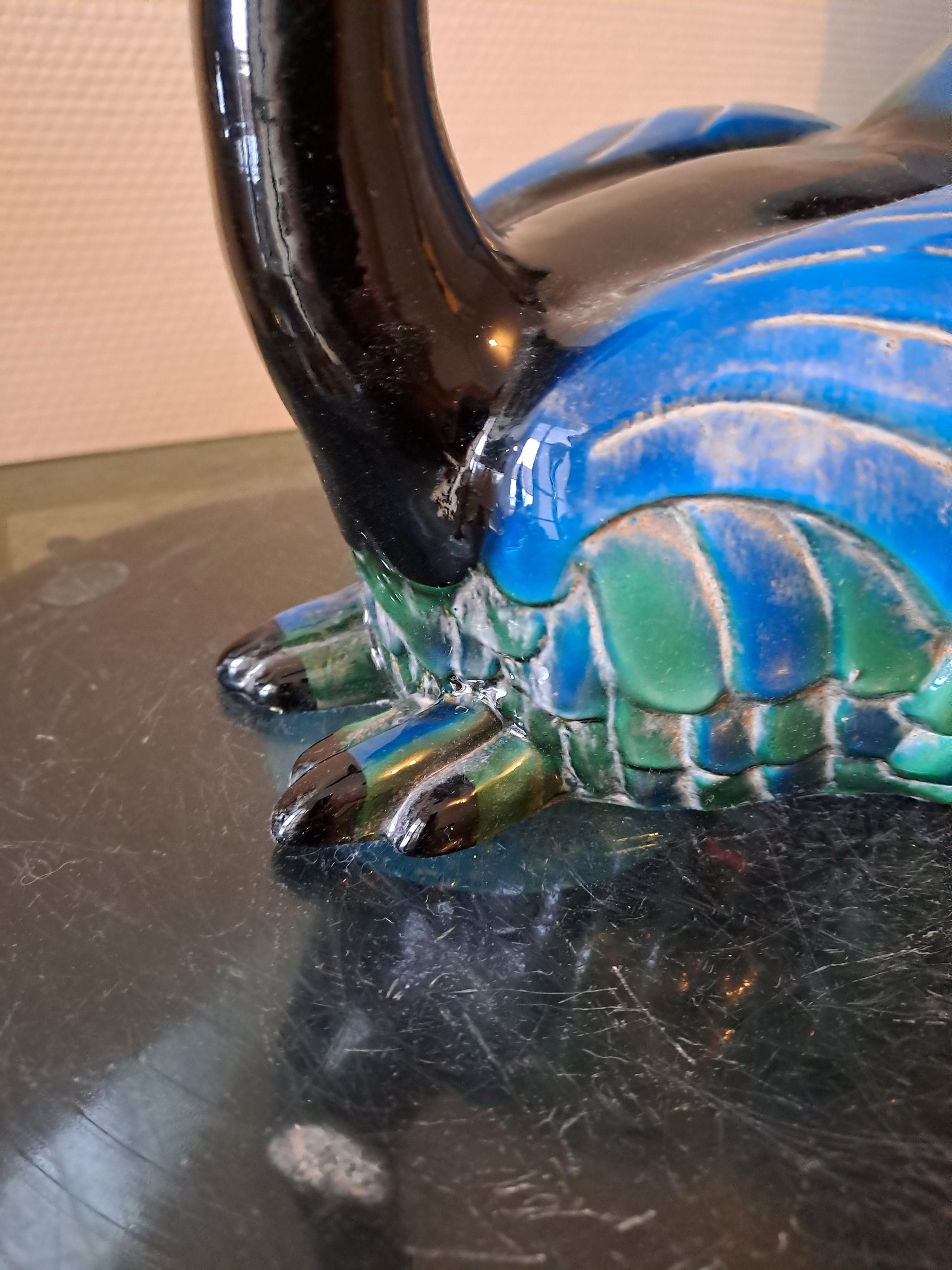 Statue autruche Hollywood Regency. 27.5 Cm X 27 Cm X 16 Cm.