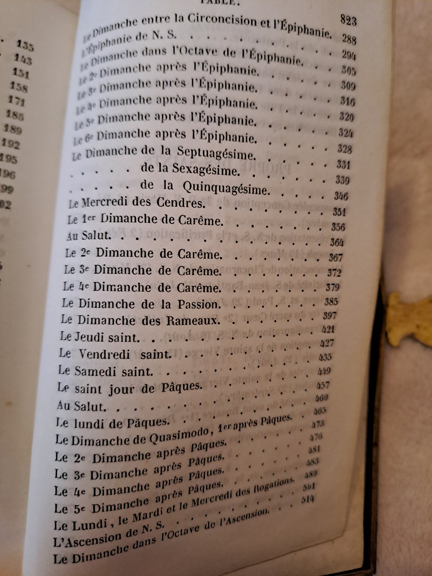 Paroissien à l'usage des diocèses qui suivent le rite de Paris contenant les offices de tous les dimanches.....