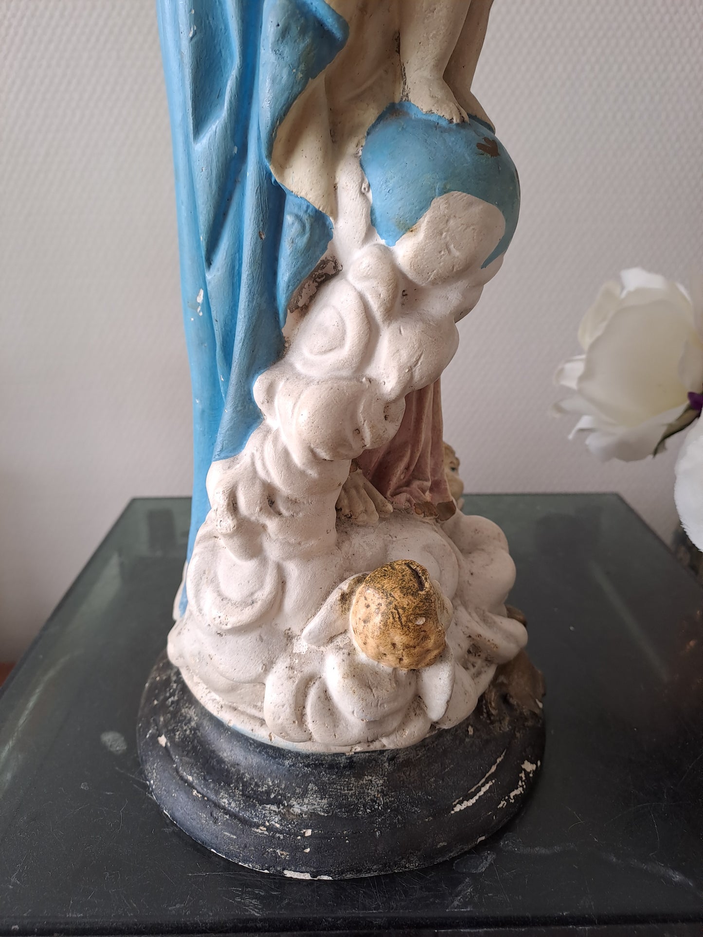 Statue Sainte Vierge Marie Notre-Dame des Victoires. Dites " Vierge au sourire " par Sainte Thérèse De L'enfant Jesus.