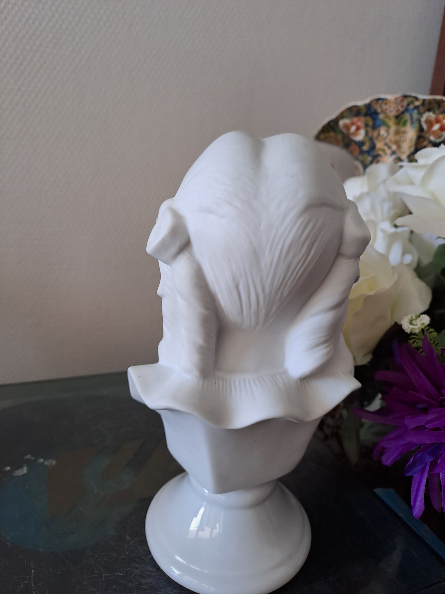 Buste fillette. Porcelaine et biscuits. Sumbo.