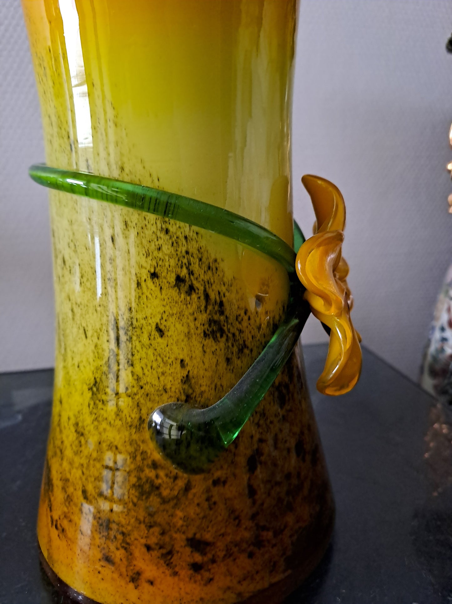 Vase En Pâte De Verre.