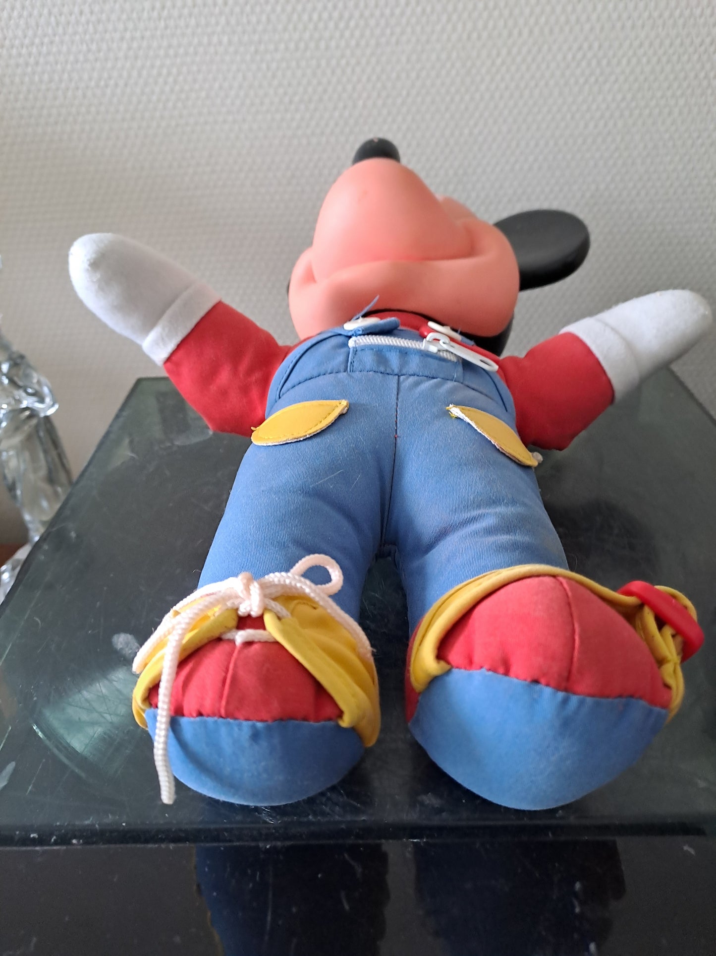 Disney. Mickey Mouse. Vintage. Matel. 37 cm X 18 cm.