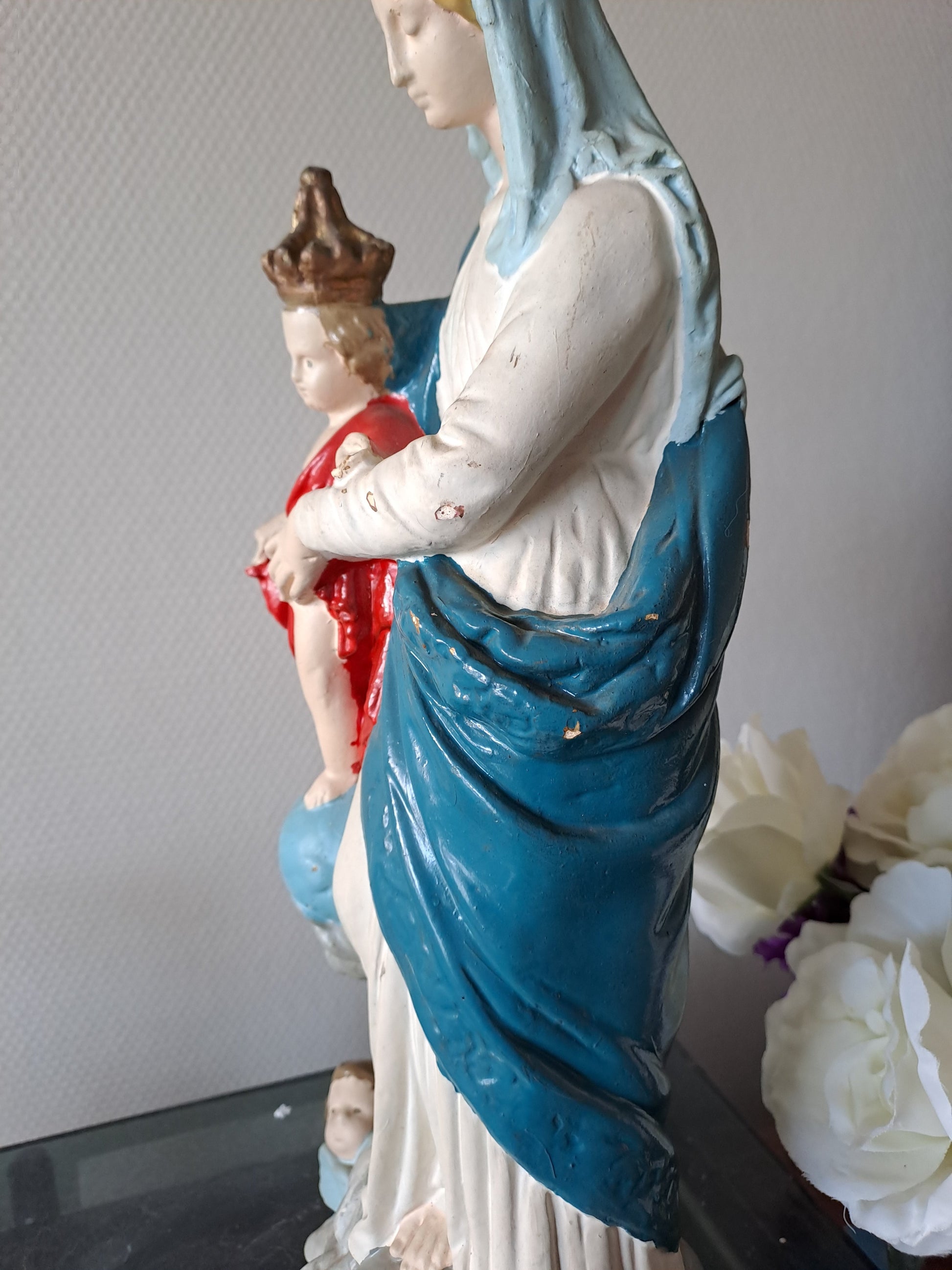 Statue représentant Notre-Dame des Victoires. 46 cm de haut. N°2. Ancien Vintage catholique. 