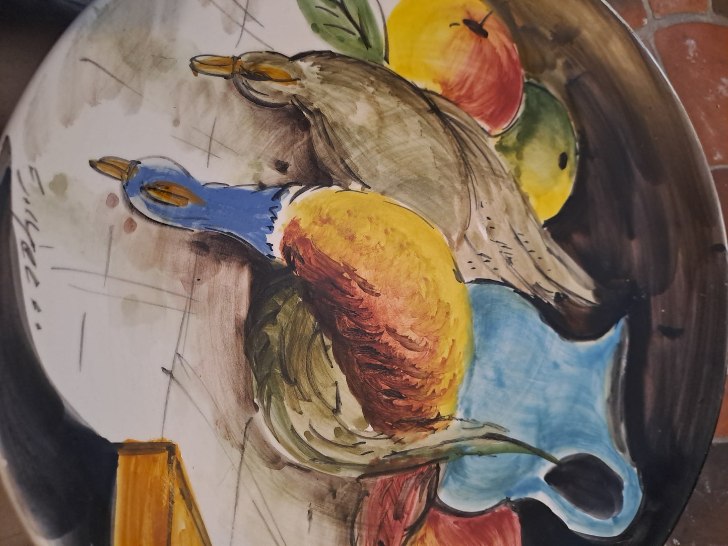 Assiette murale. Nature Morte Aux Pigeons. Signé. Ancien décoration Vintage 