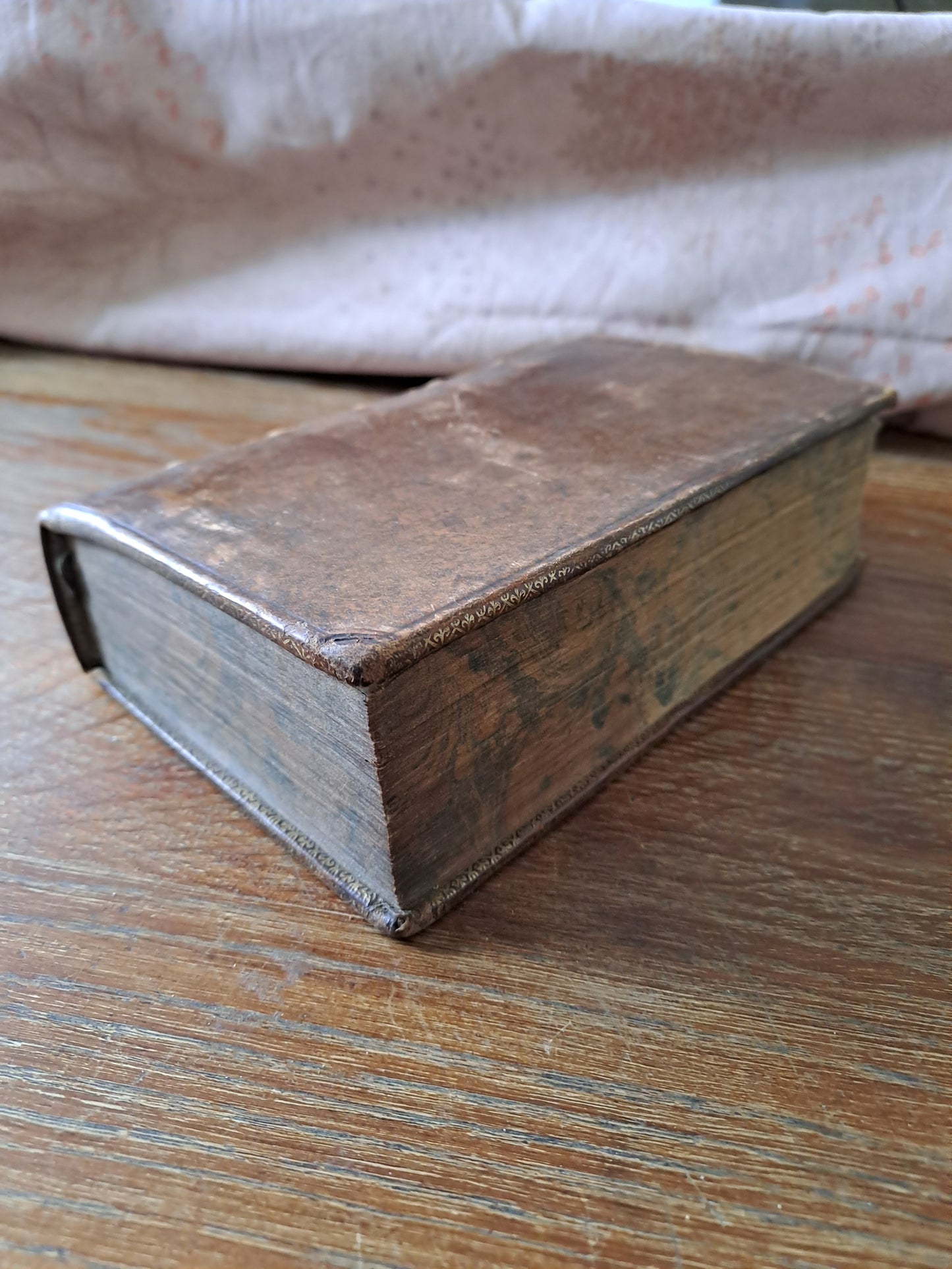 Année chretienne. Juin 1717. Exercices de piété pour tous les jours. Ancien livre vintage catholique.