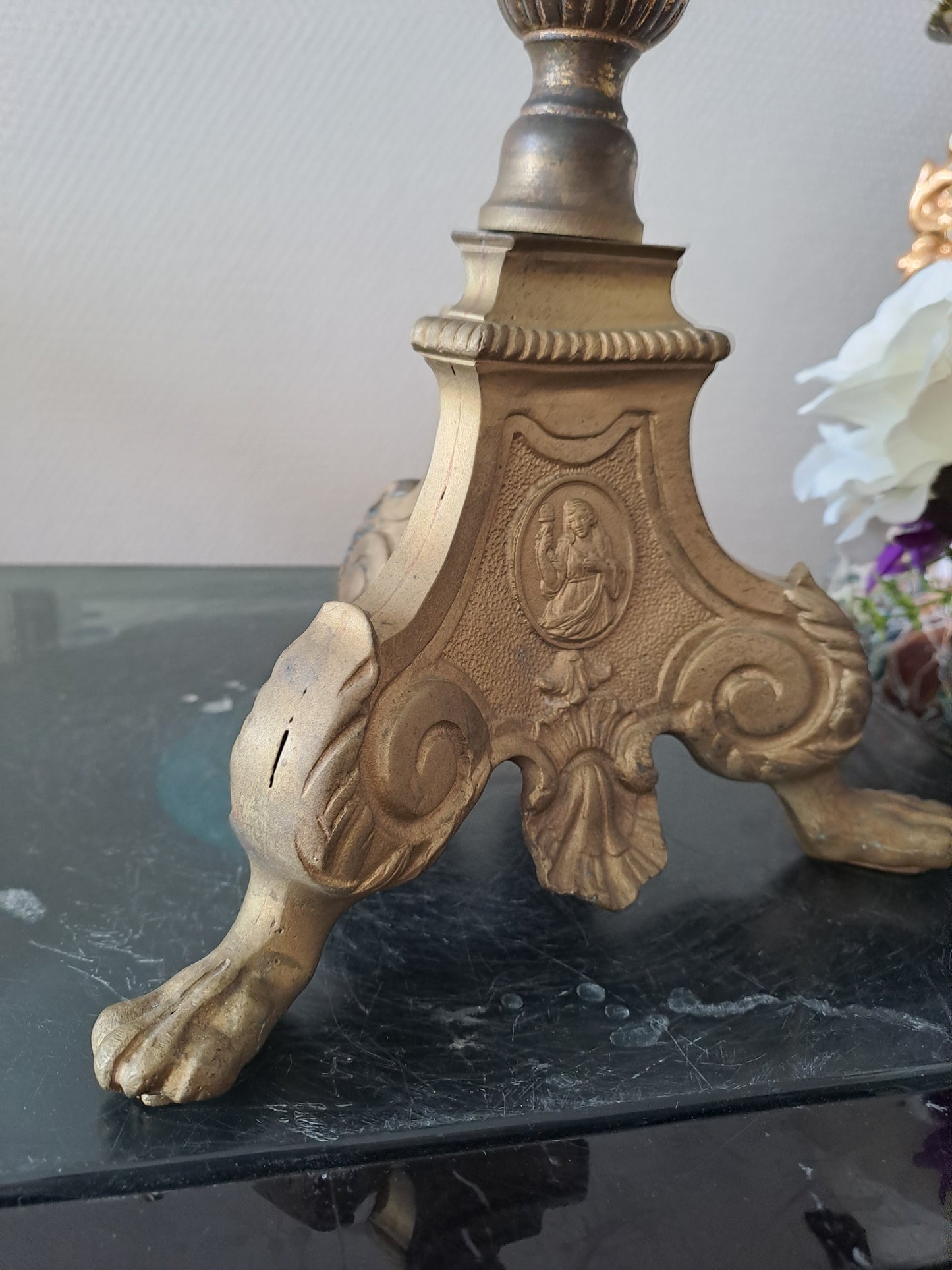 Pique cierge D'Église. En laiton et bronze.